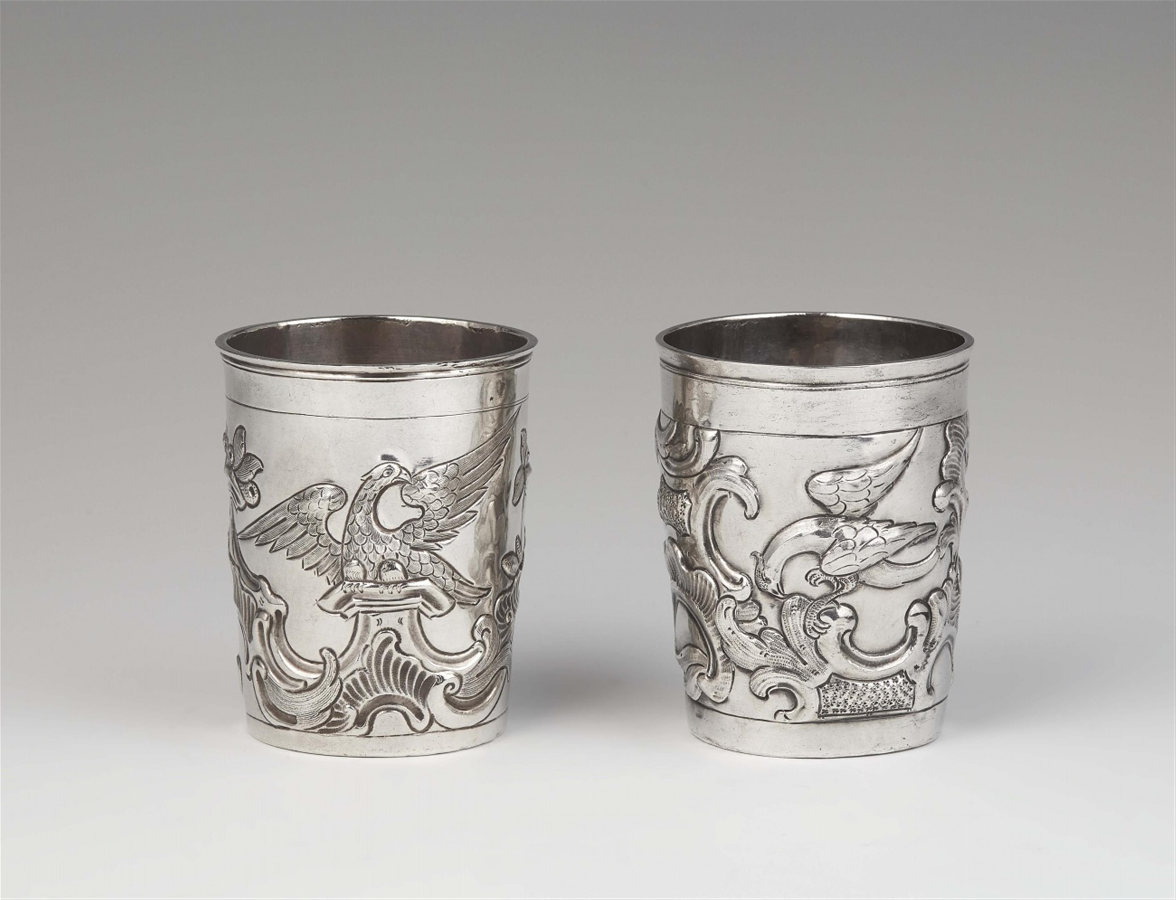 Two Moscow silver beakers - image-1