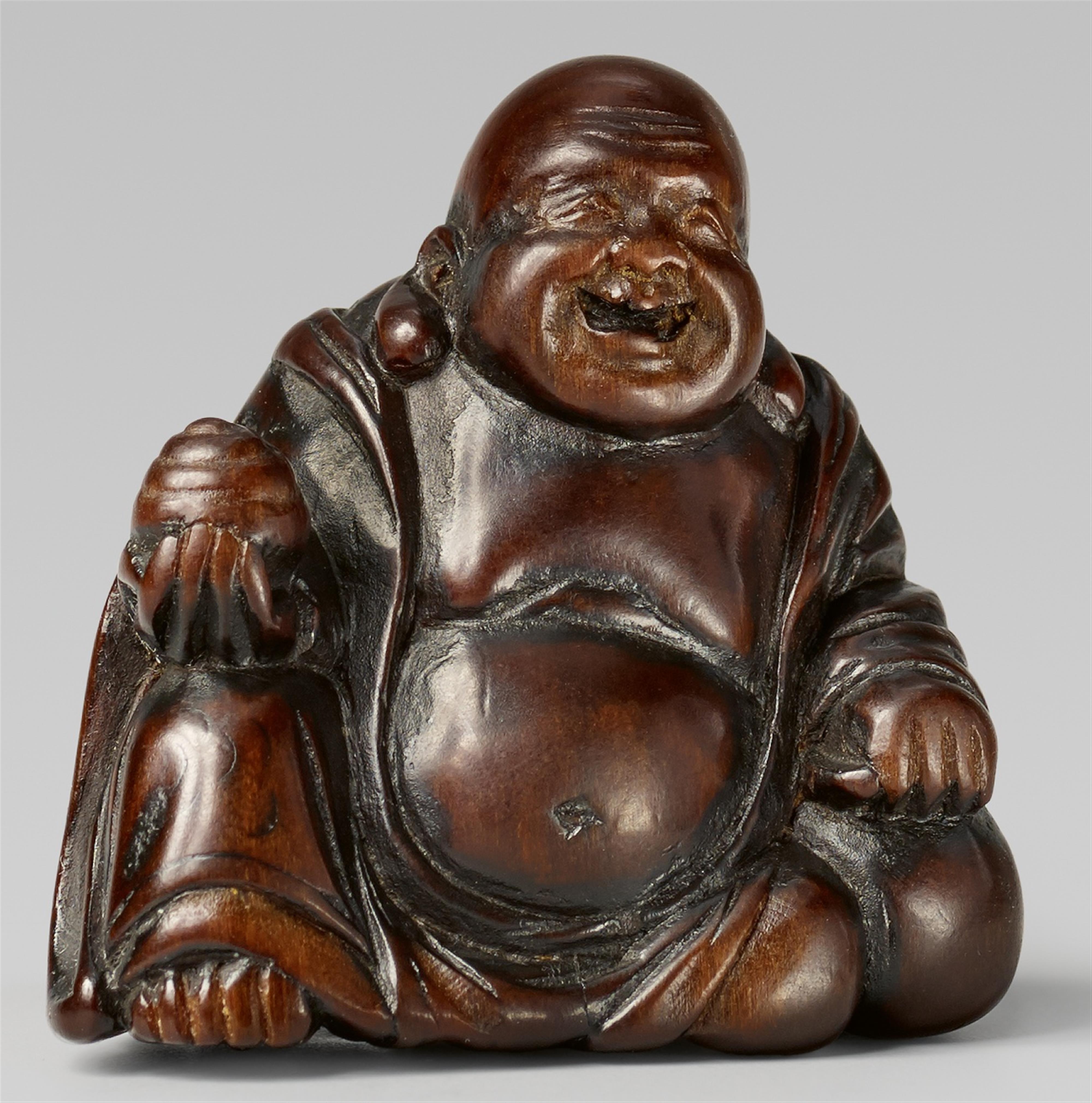 A wood netsuke of a laughing Hotei, by Shûzan. Mid-19th century - image-1