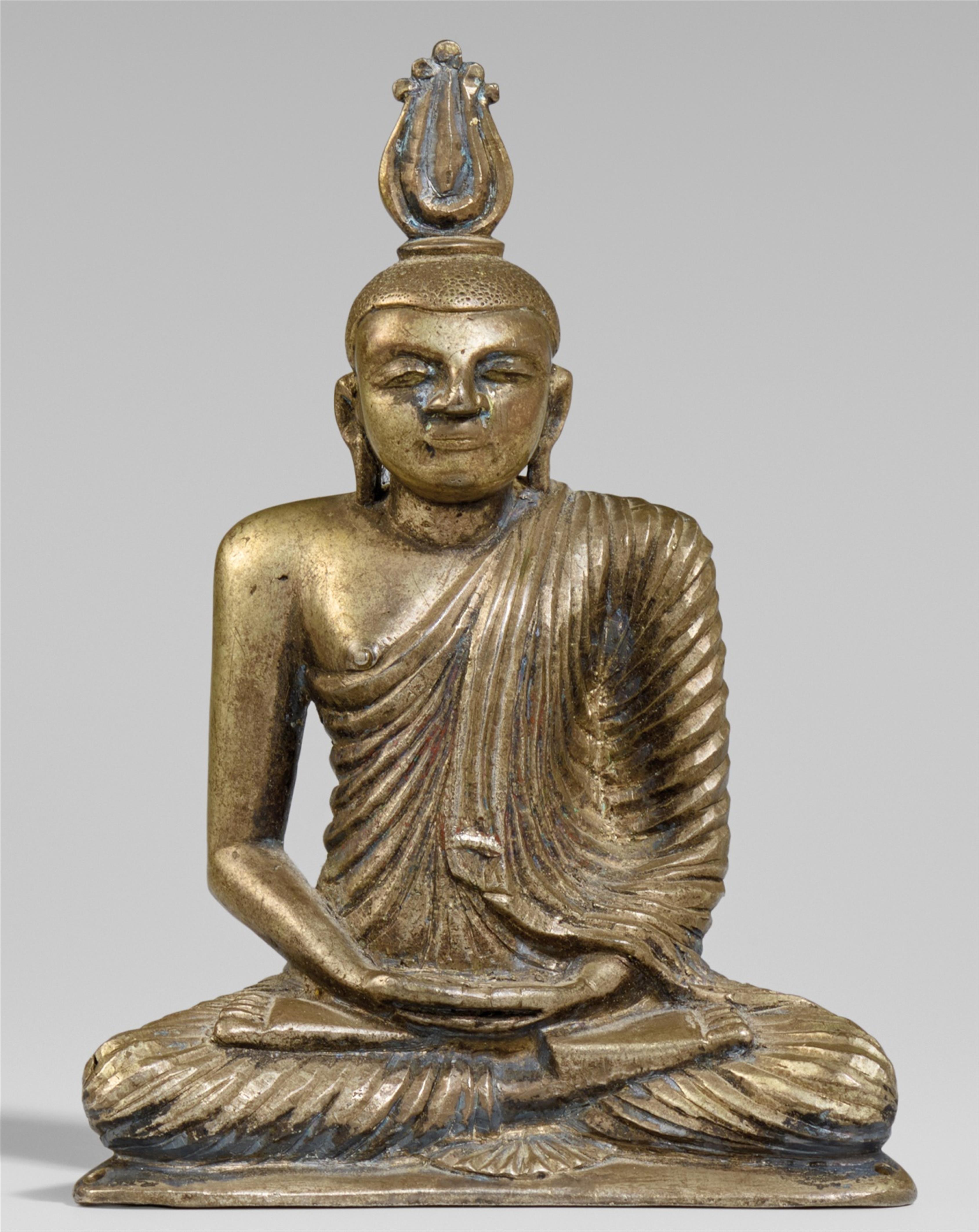 A Sri Lankan silver figure of Buddha Shakyamuni. 19th century - image-1