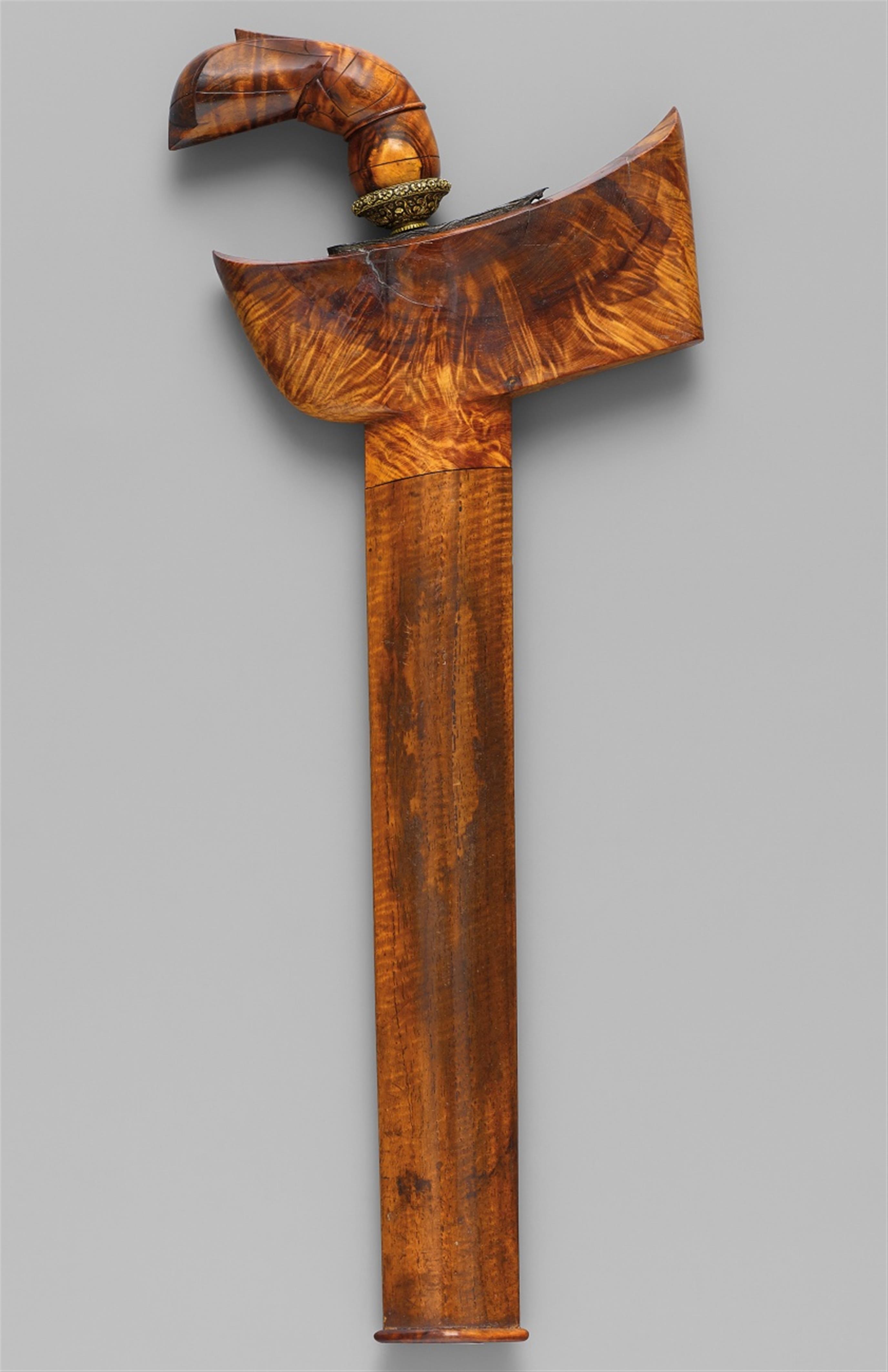 A Buginese keris. Indonesia, Sulawesi. 20th century - image-1