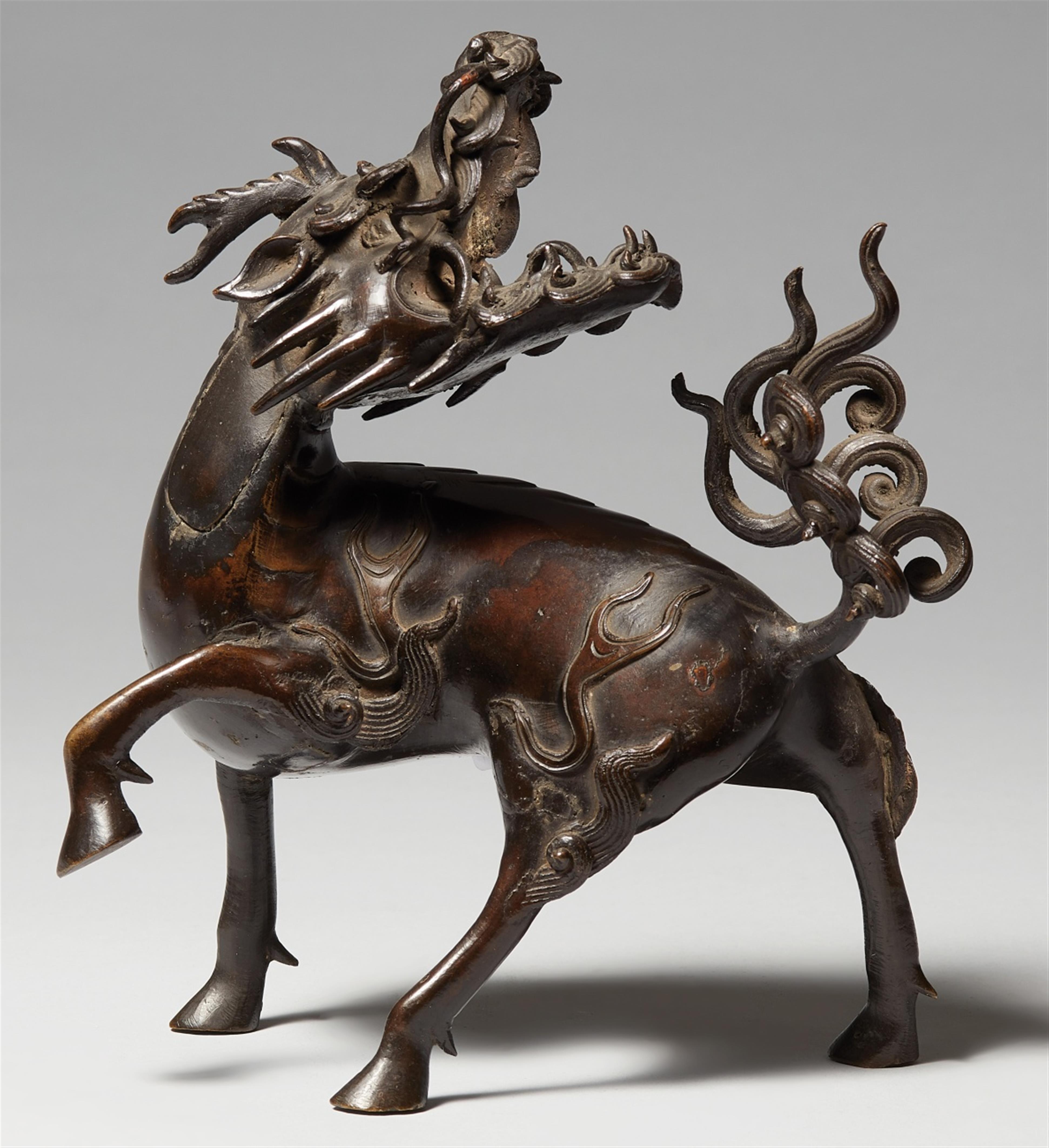 Tänzelndes qilin. Bronze. Japan. Edo-Zeit - image-1
