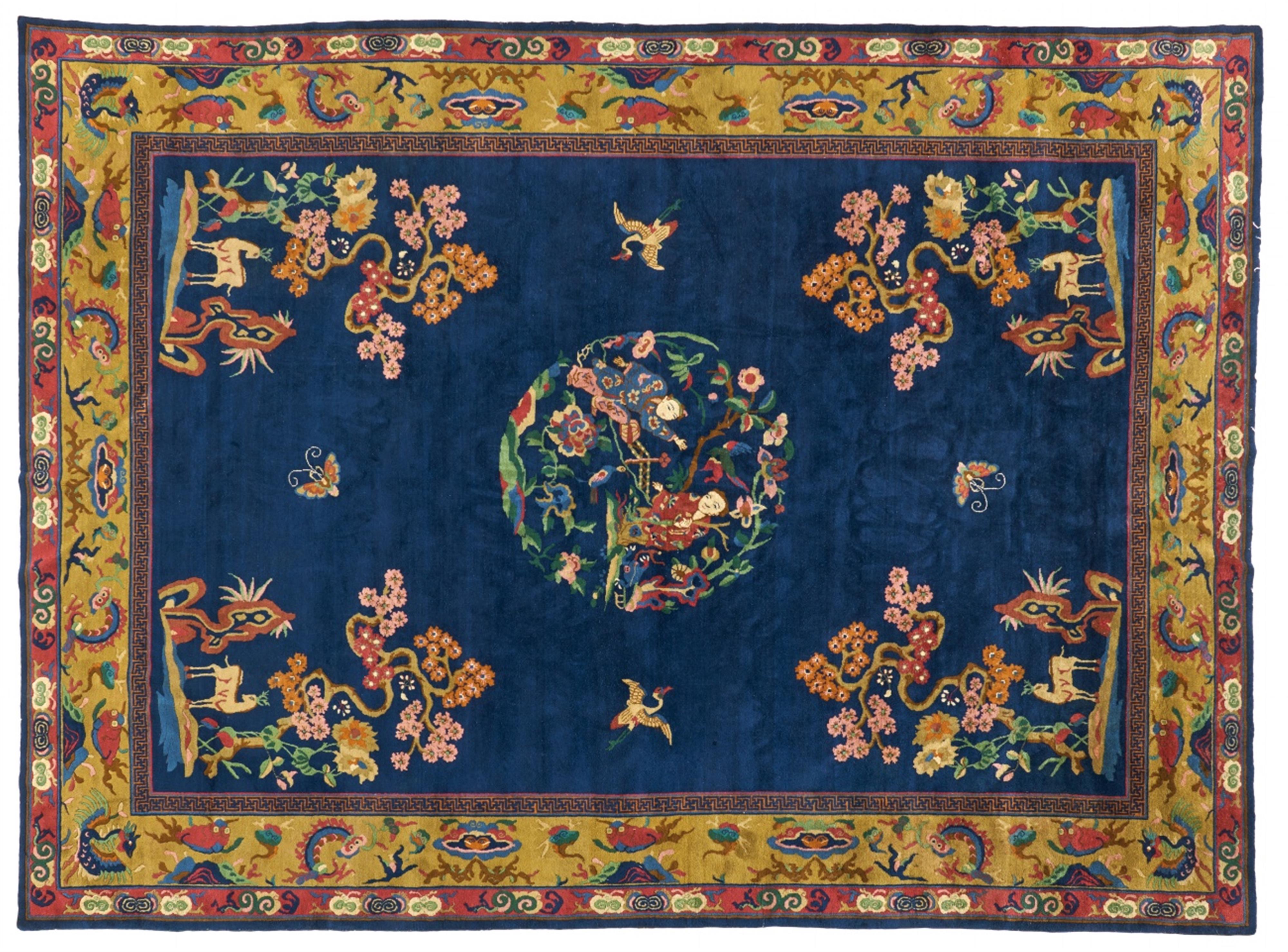 A very large wool carpet. 20th century - image-1