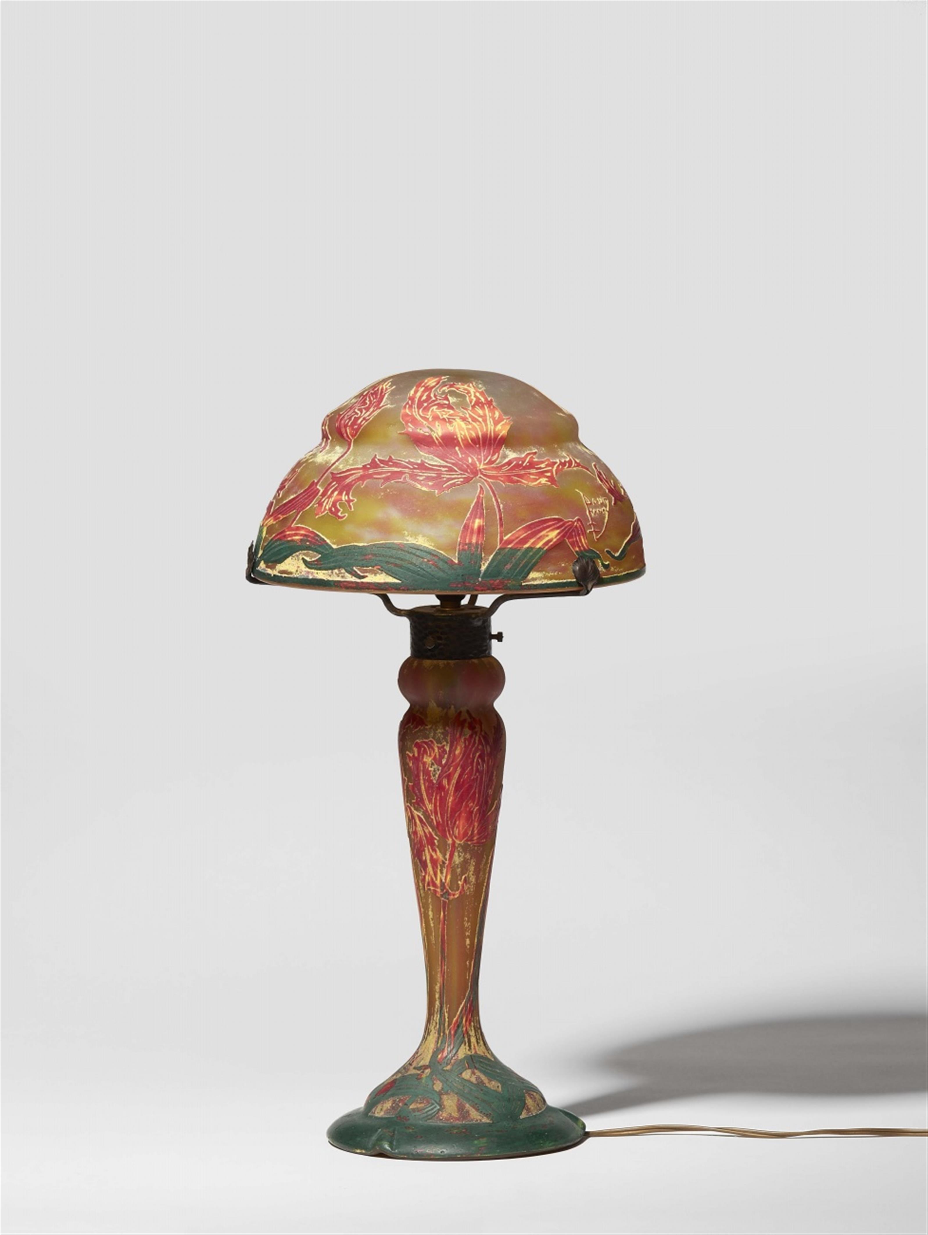 A Daum Frères glass lamp "tulipe perroquets" - image-1