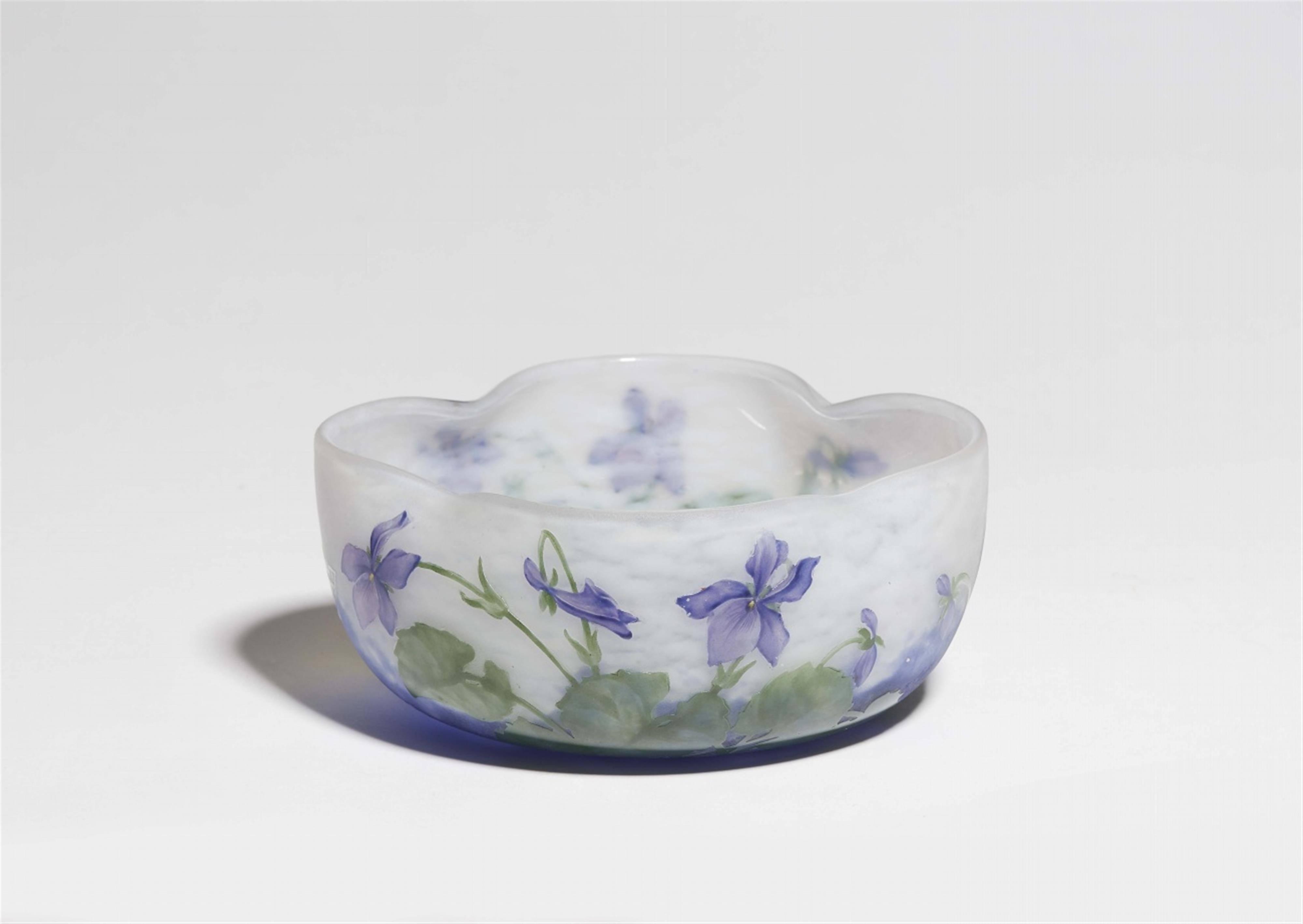 A Daum Frères glass dish "violets" - image-1