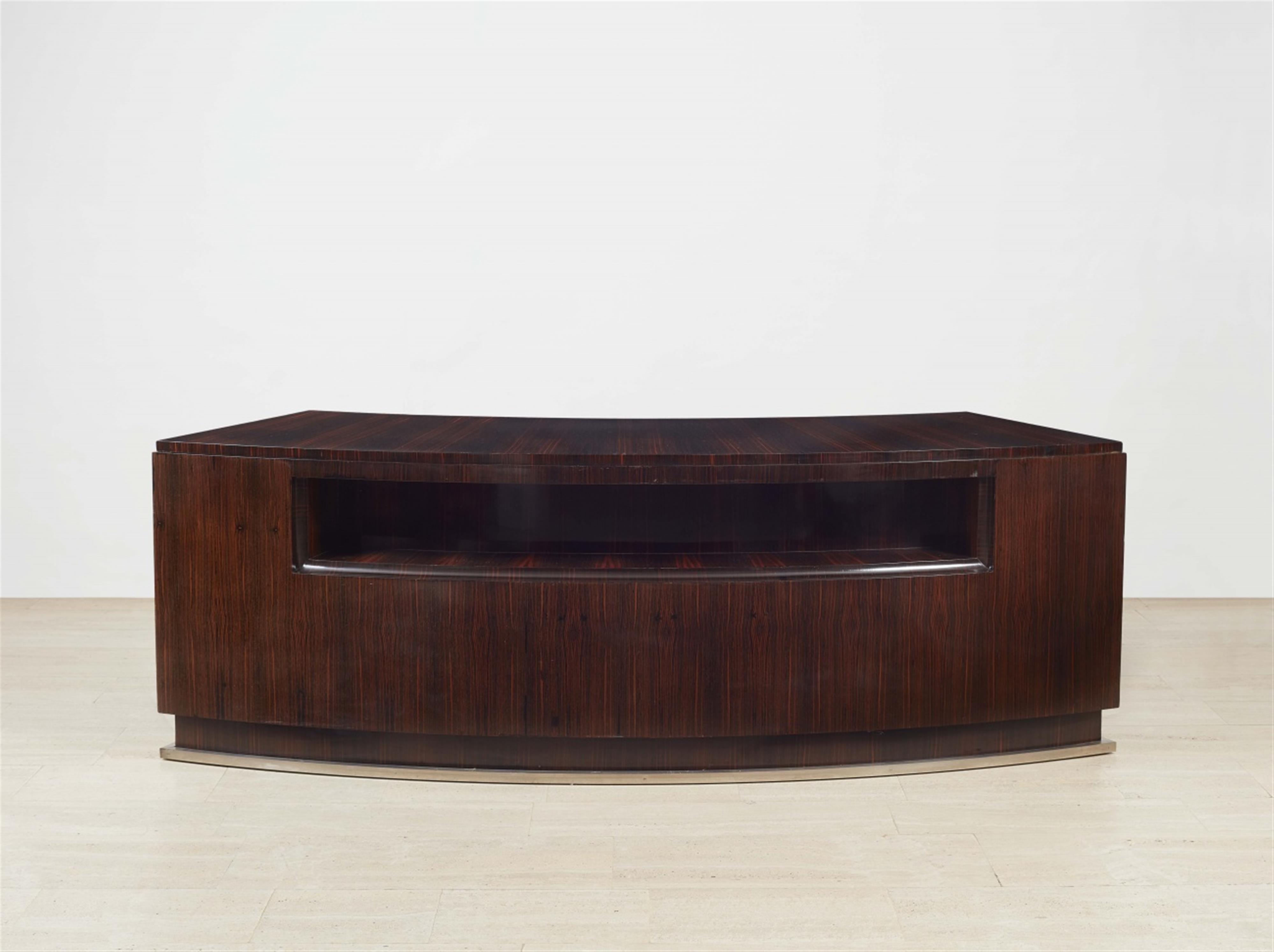 An important Art Deco gentlemen's writing table "Erasmus" - image-1