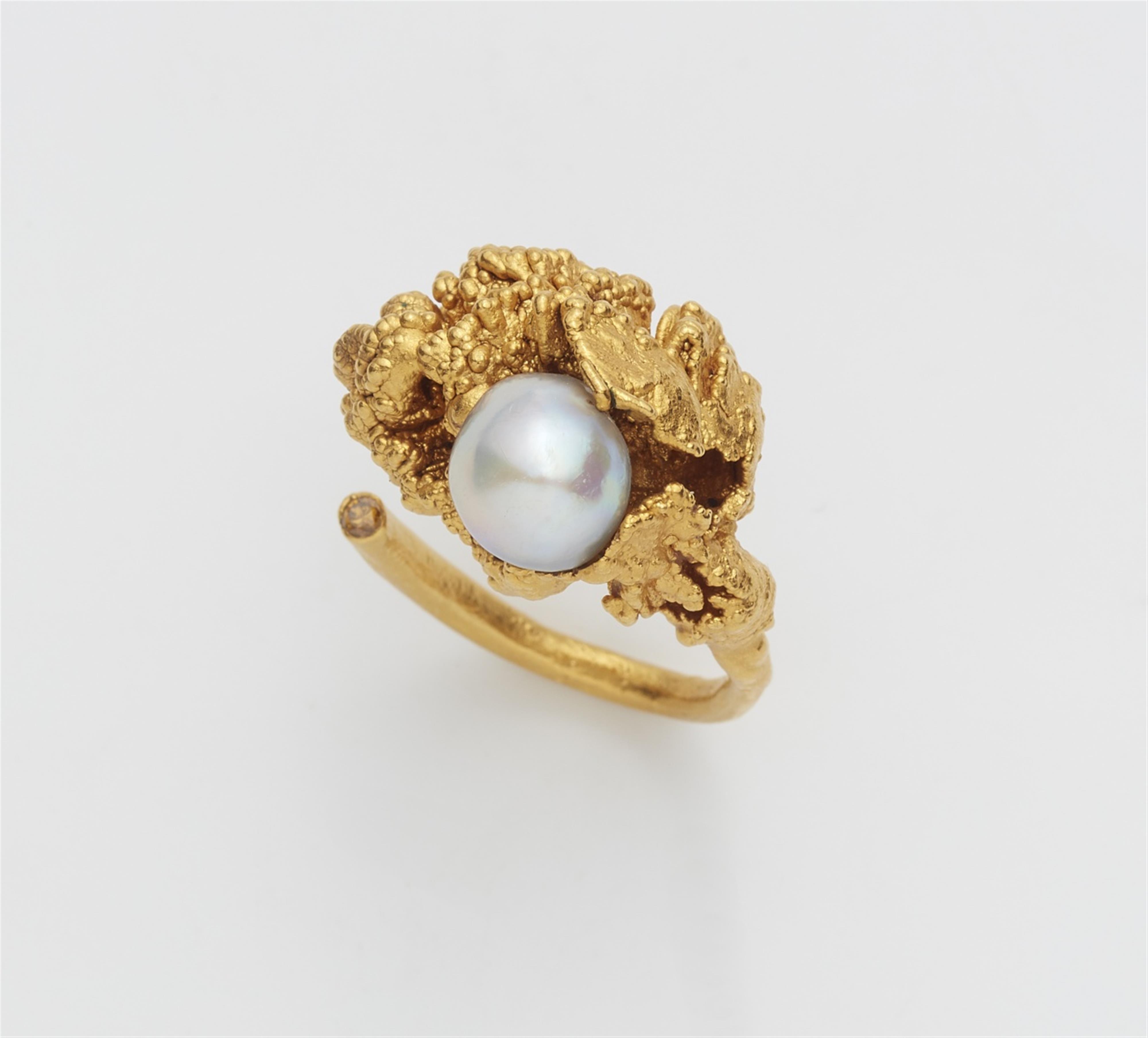 Ring mit grauer Perle - image-1