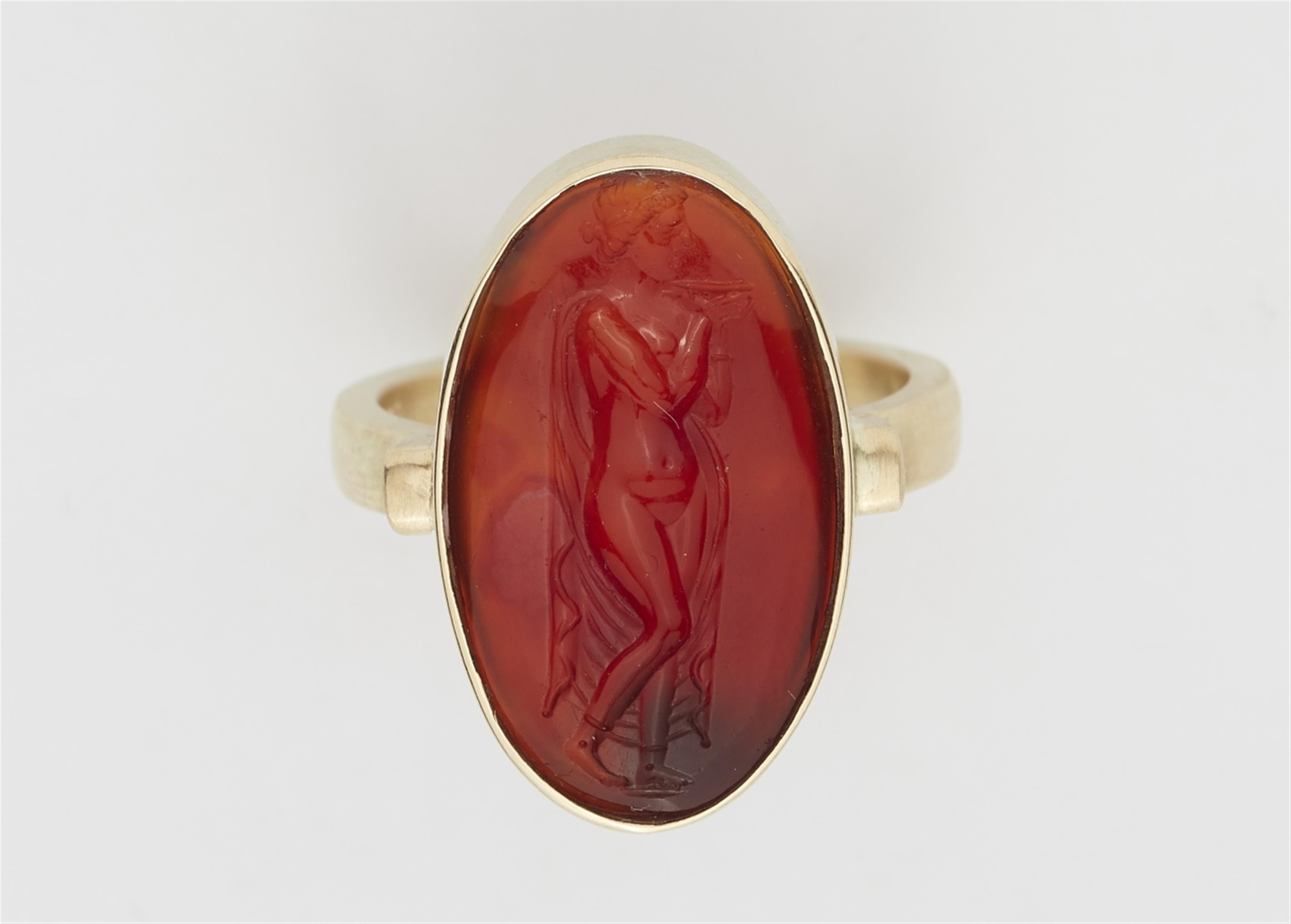 A 14k gold ring with a Neoclassical intaglio - image-1