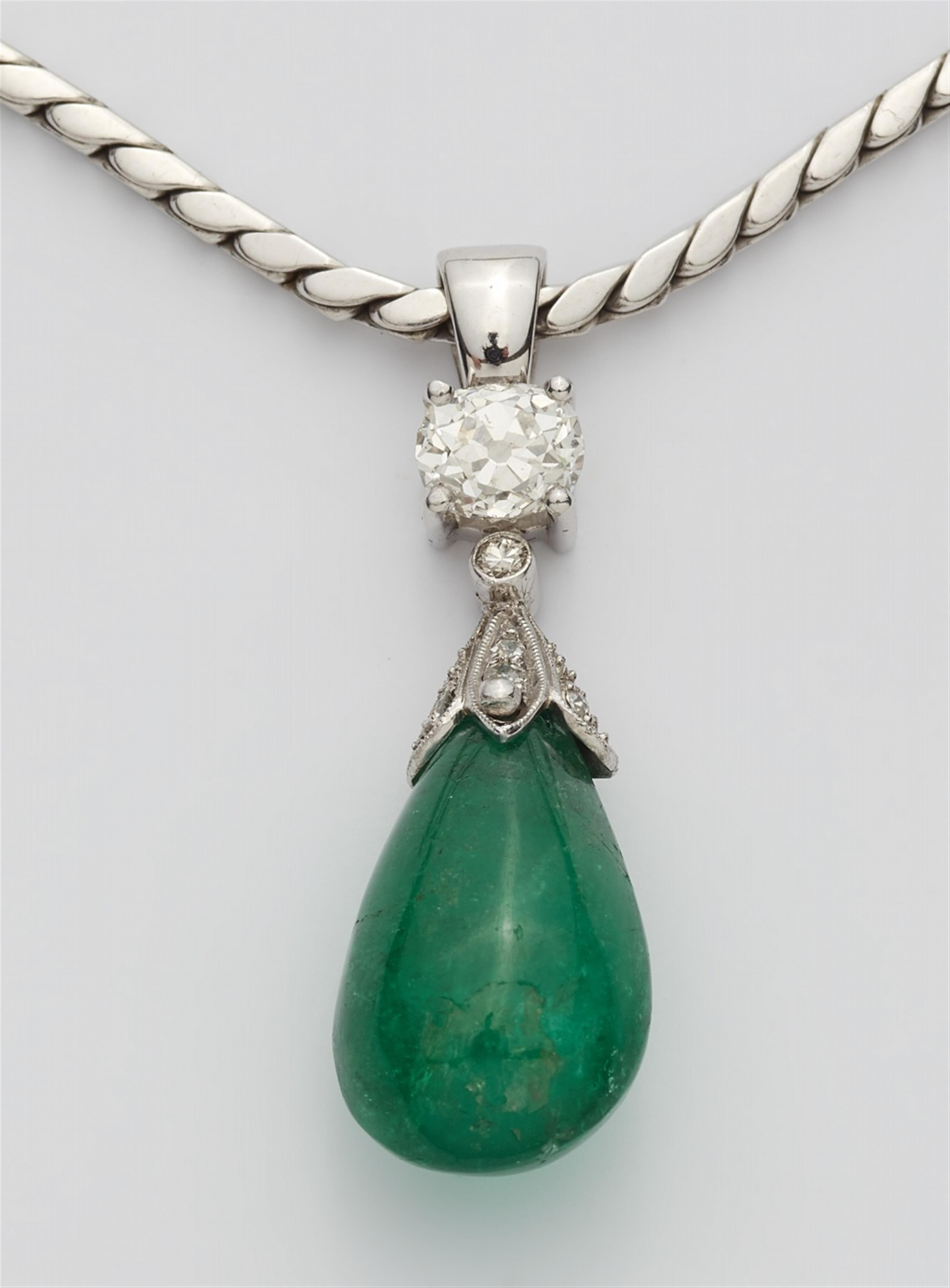 An 18k white gold and emerald necklace - image-1