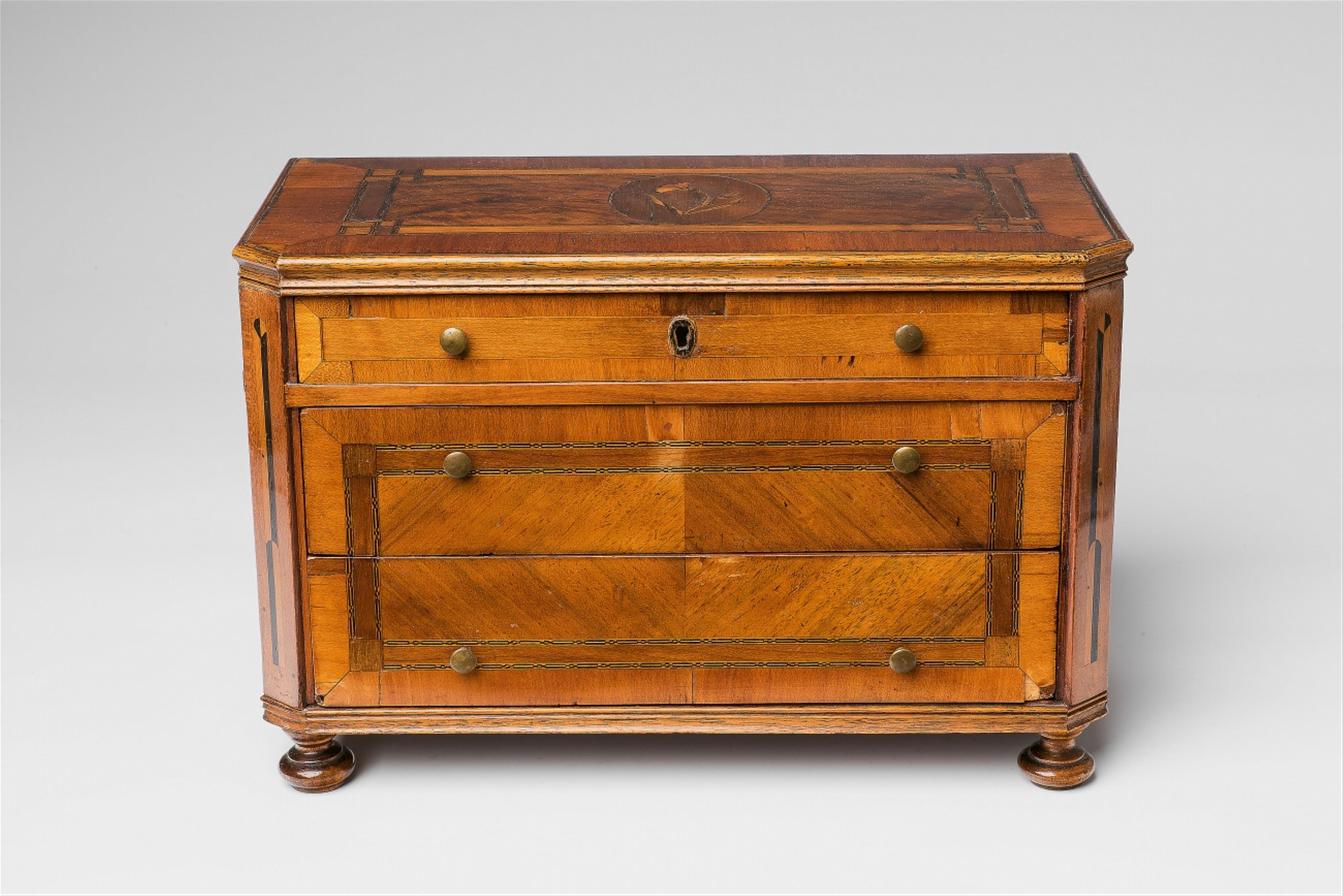 A small South German chest of drawers - image-1