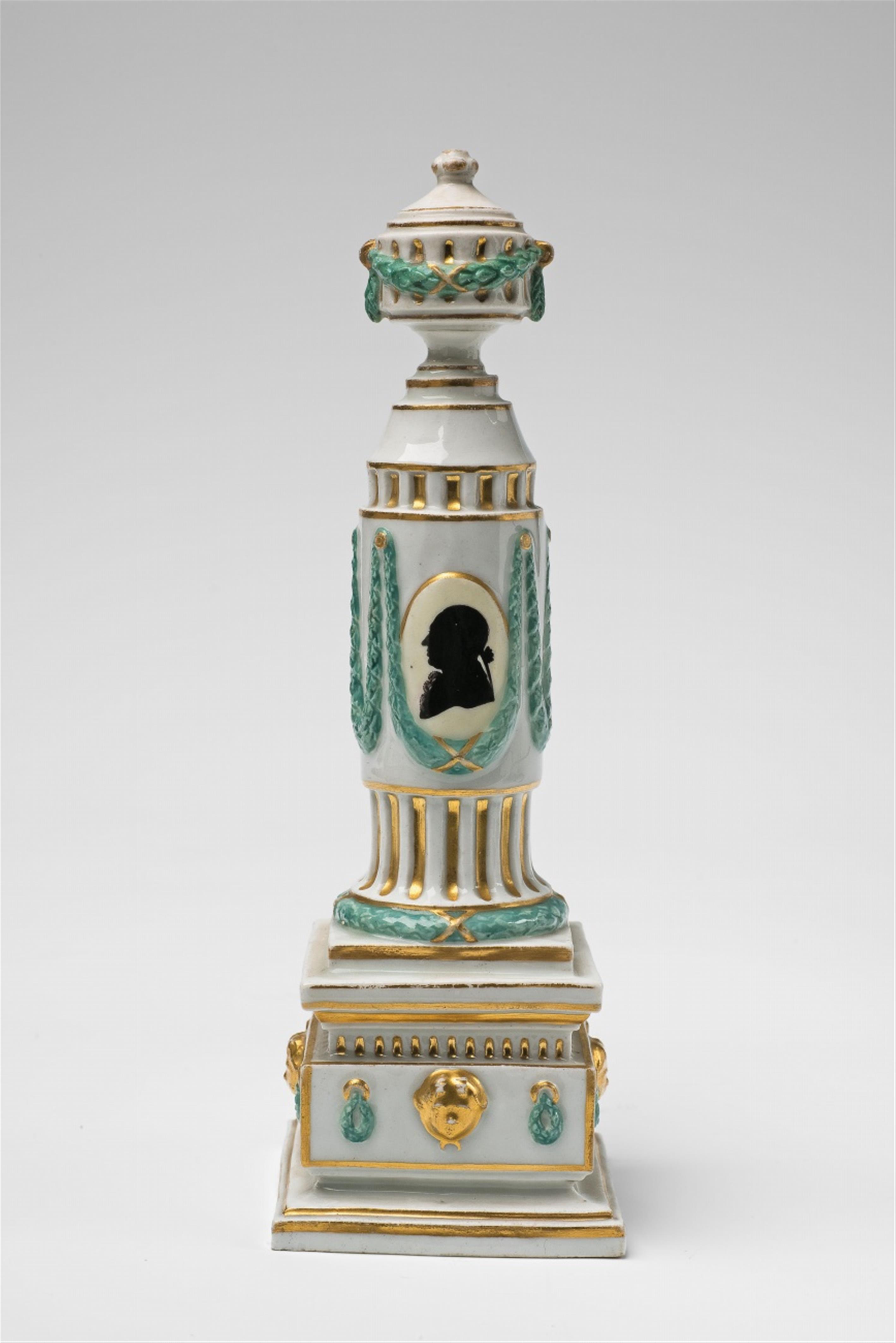 A Ludwigsburg porcelain column as a table centrepiece - image-3