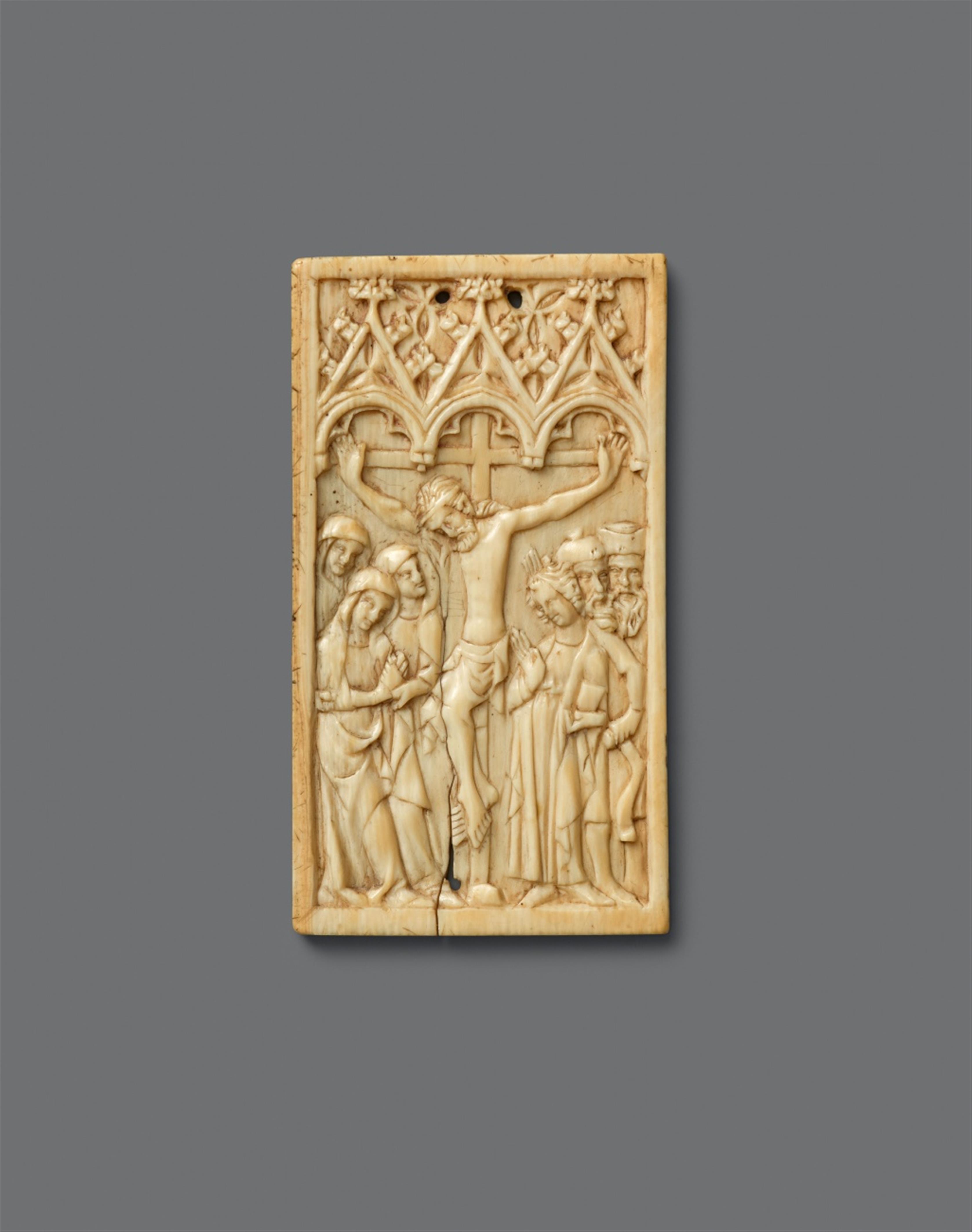 France 15th century - A 15th century French carved ivory Crucifixion relief - image-1