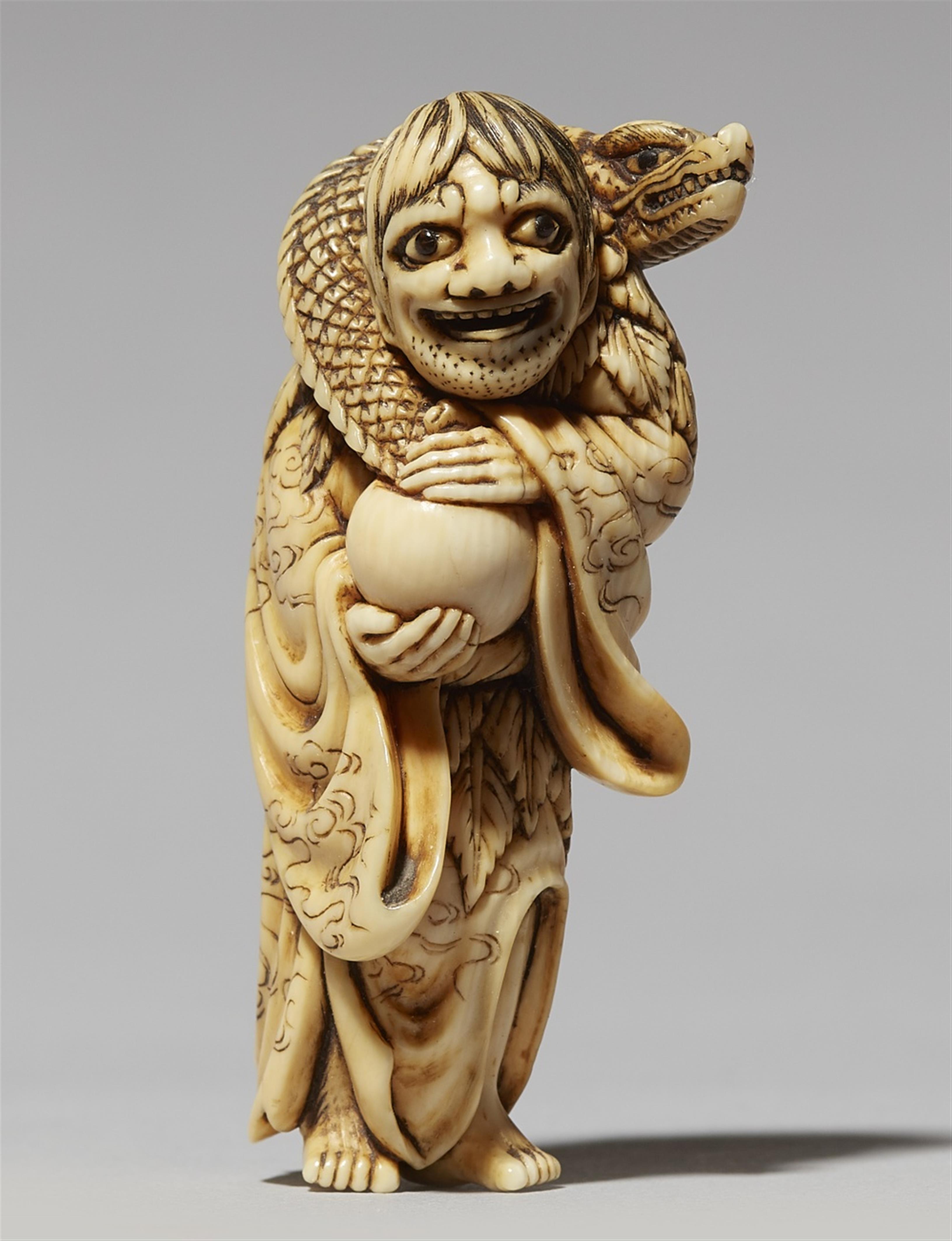 An ivory netsuke of Rakan Handaka Sonja or Chinnan Sennin. First half 19th century - image-1