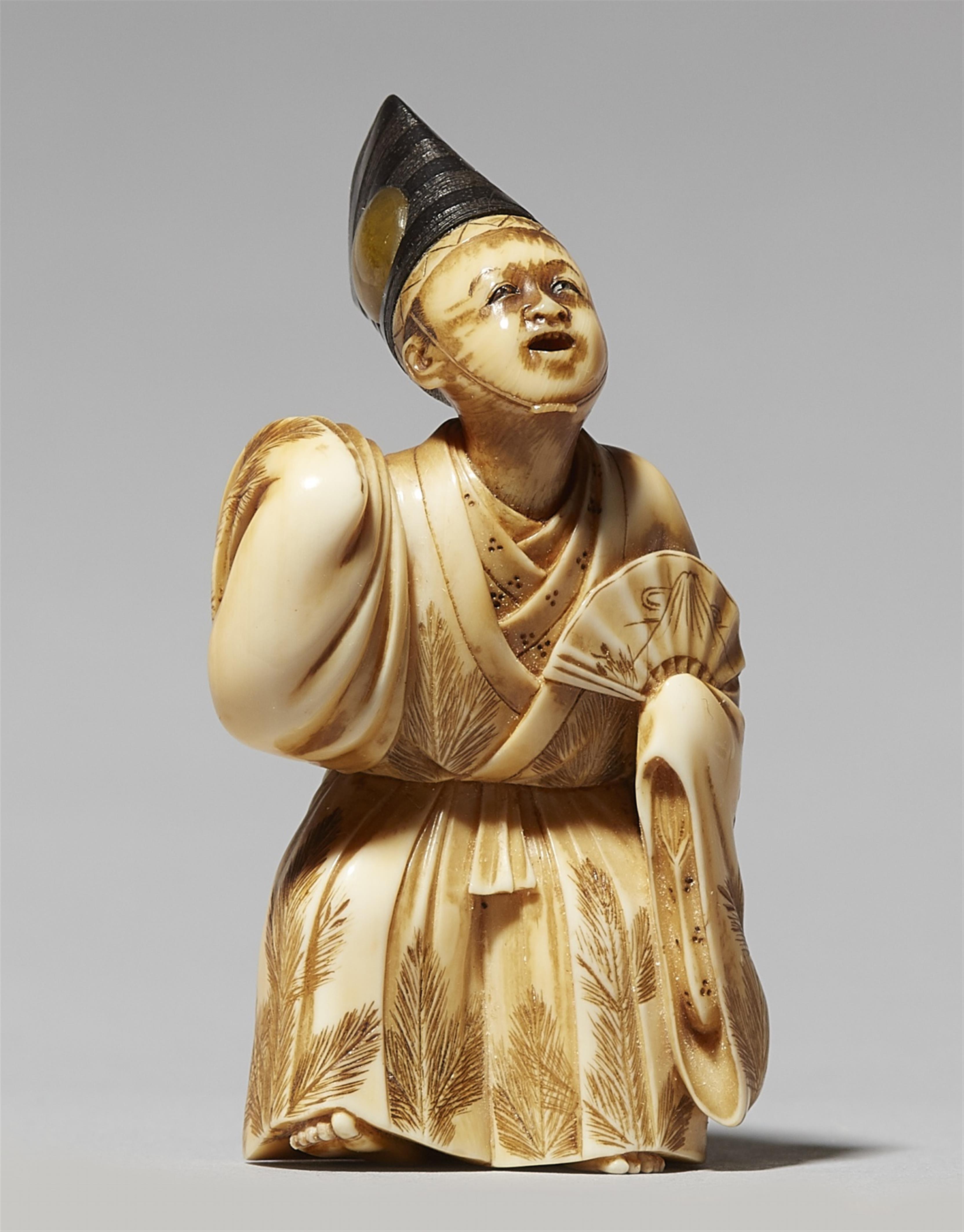 An ivory netsuke of a manzai dancer. Late 19th century - image-1