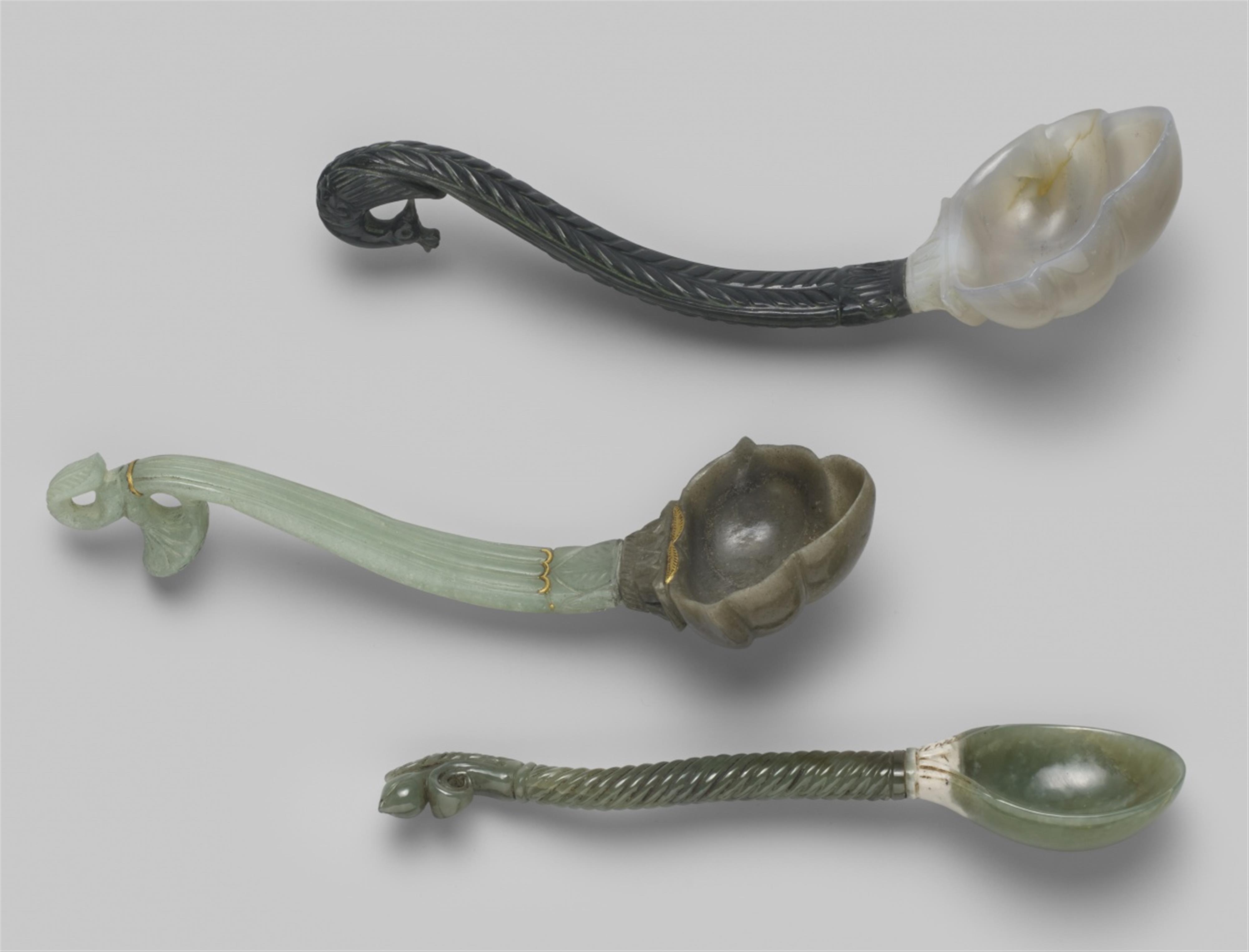 Three Indian two-coloured nephrite and quarz ceremonial spoons. Probably 20th century - image-1