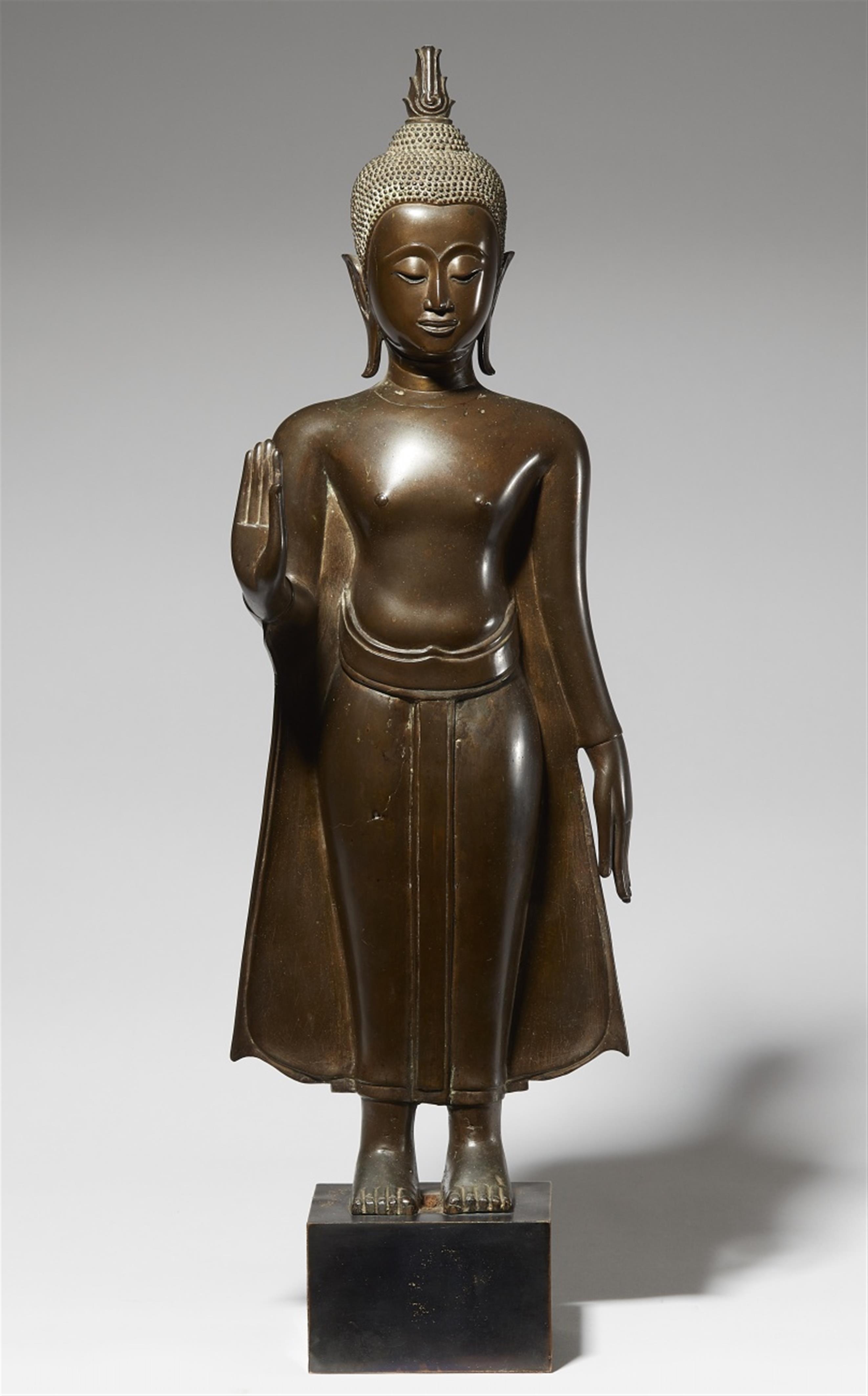 An Ayutthaya bronze Buddha. Thailand. Probably 17th century - image-1