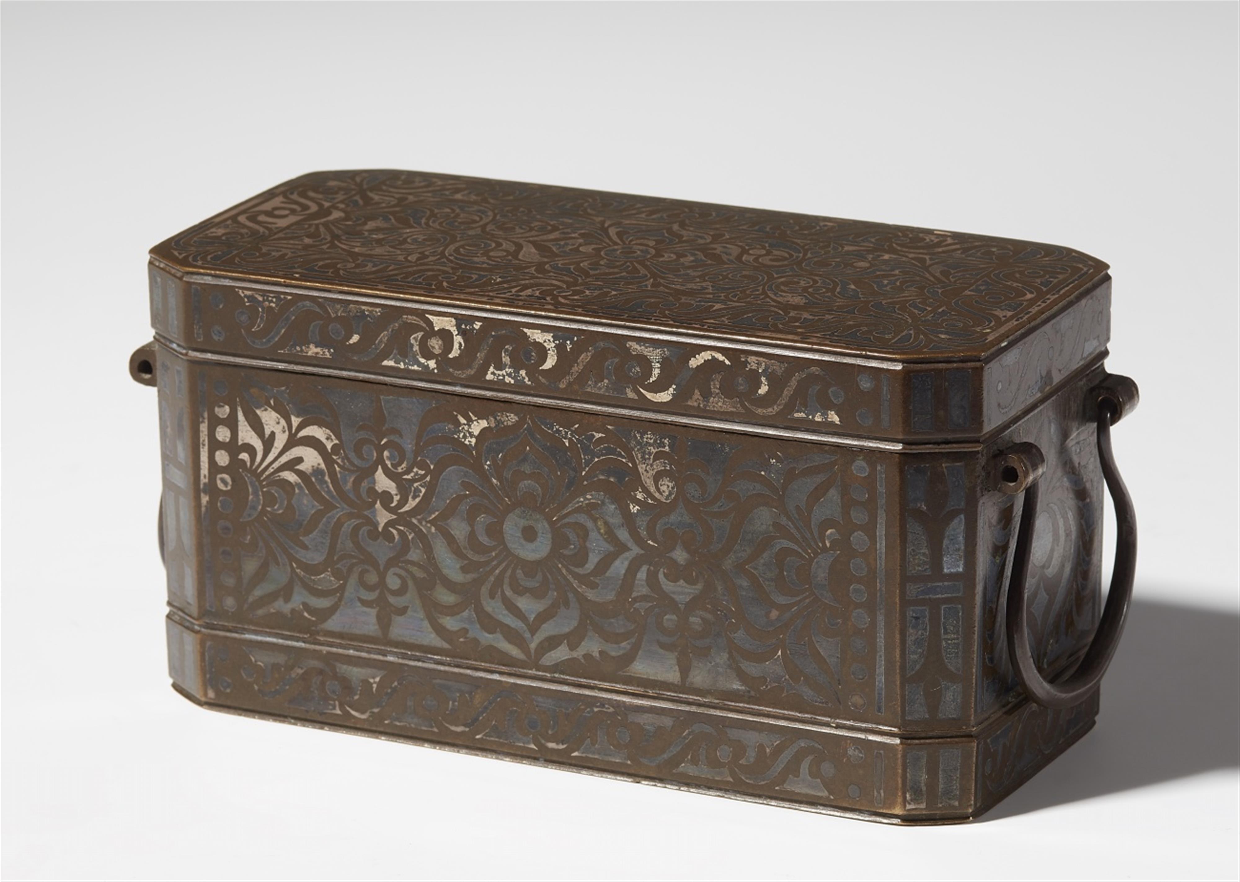 An oblong bronze and silver inlay betel nut box (lotoan) of the Maranao tribe. Southern Philippines. 19th century - image-1