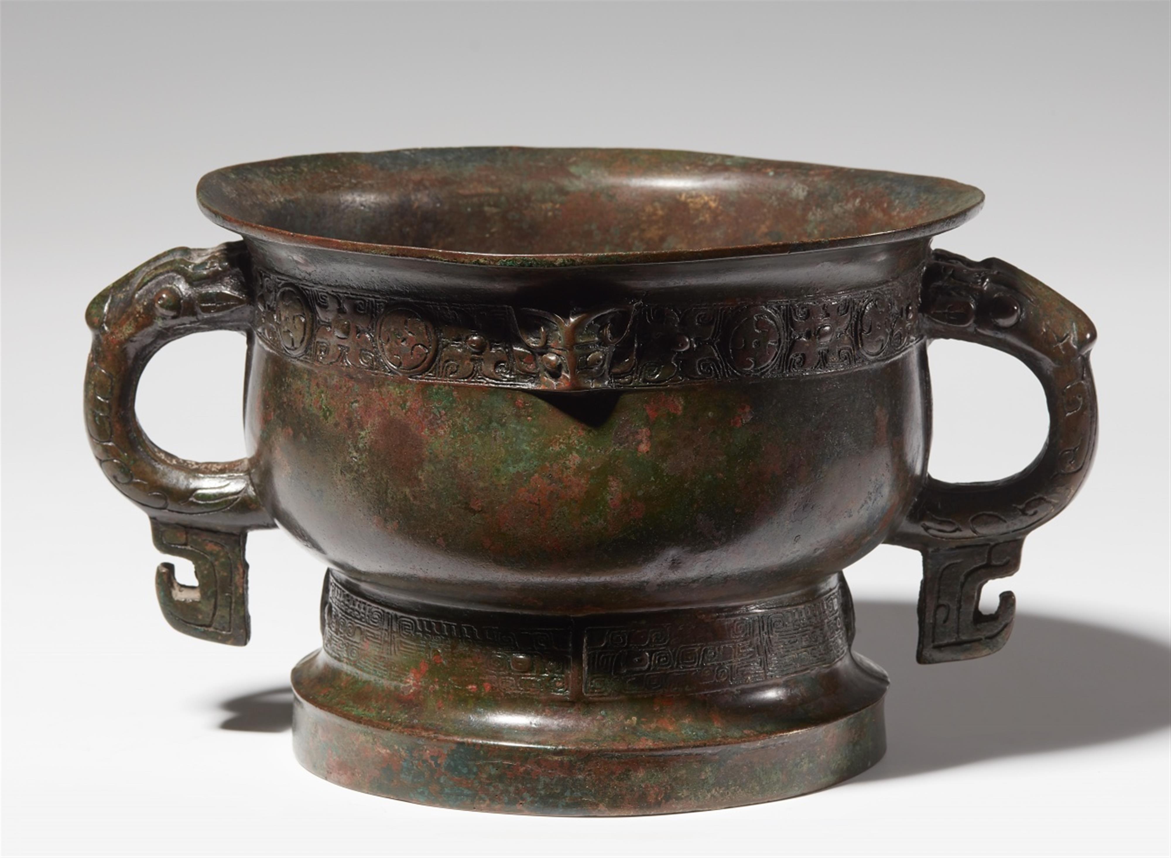 Speisegefäß vom Typ gui. Bronze. Frühe Westliche Zhou-Zeit, 11. Jh. v. Chr. - image-1