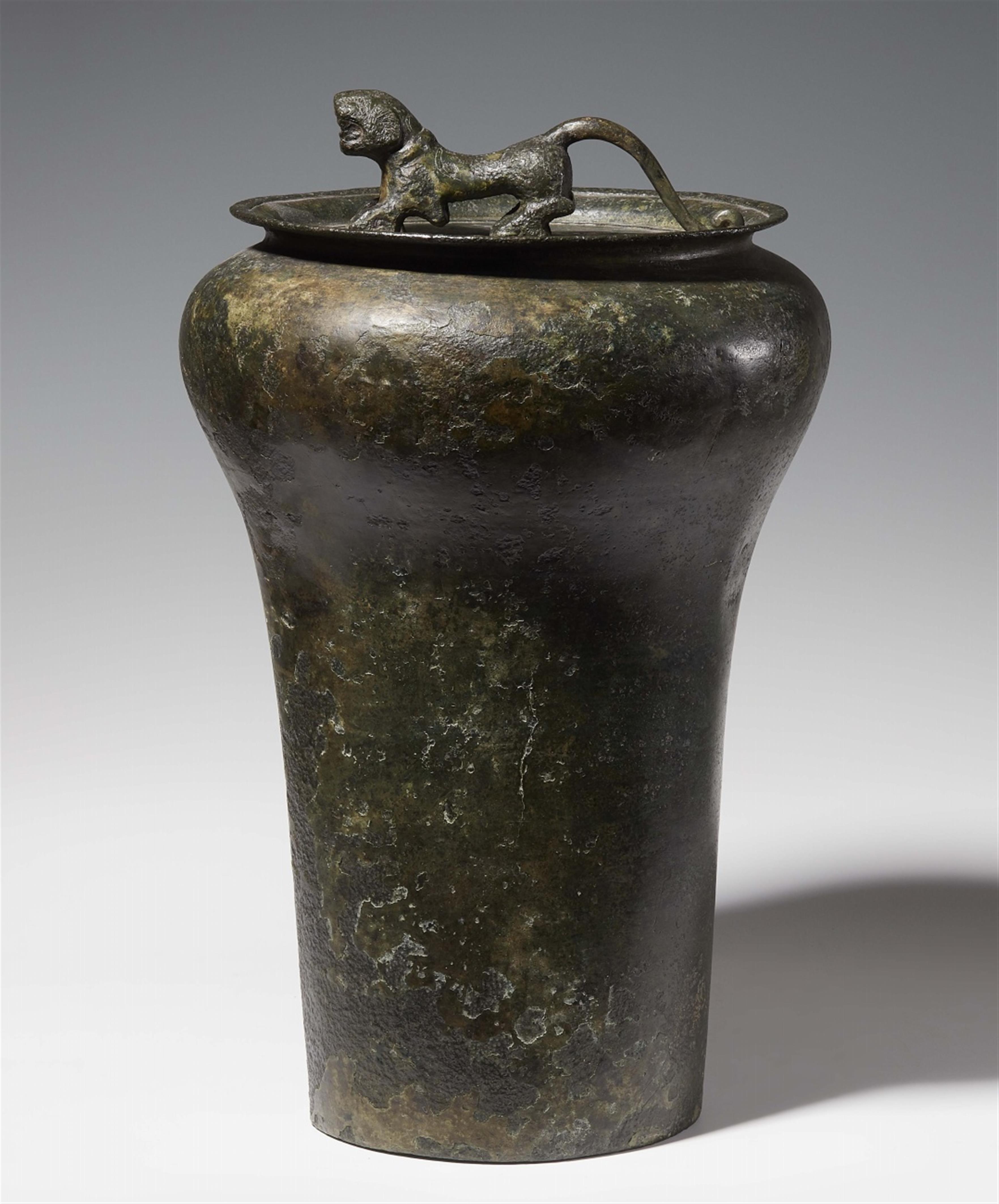 A large bronze military drum/bell. South-central/South-west China. Late Eastern Zhou/early Western Han dynasty, 4th/3rd century BC - image-1