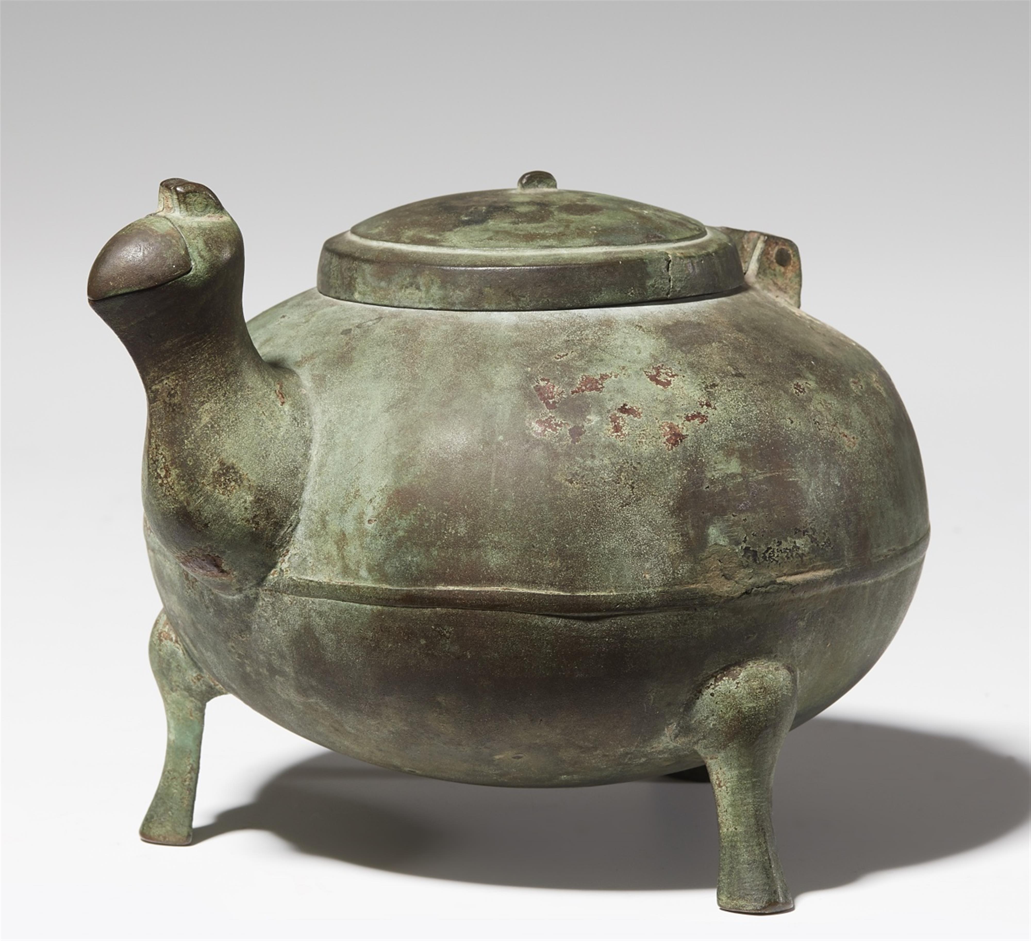 A bronze pouring vessel for wine (jiadou). Bronze. Early Western Han dynasty, 2nd century BC. - image-1
