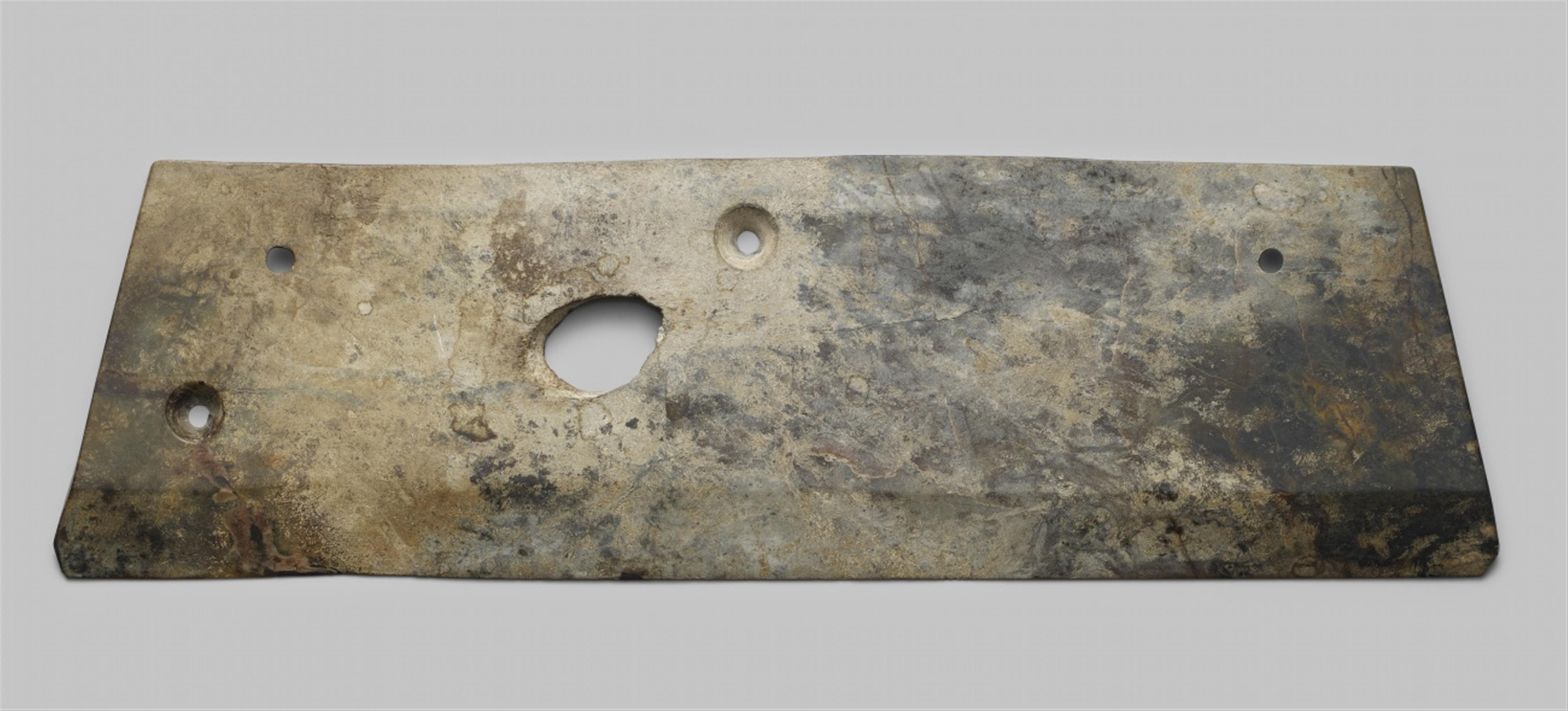 A black and light grey mottled jade ceremonial blade (hu). Western Zhou dynasty - image-1