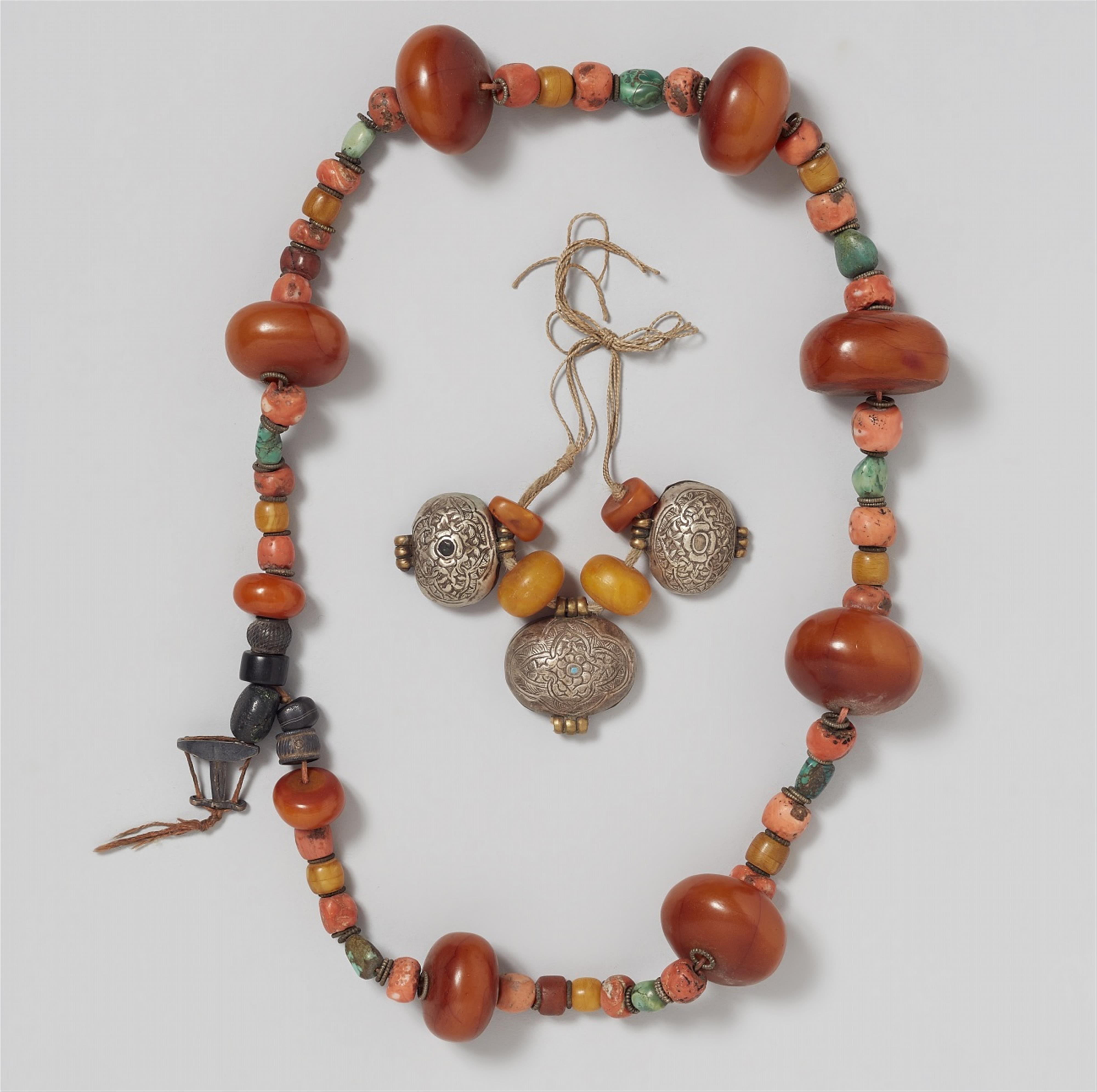 A Nepalese necklace and bracelet - image-1