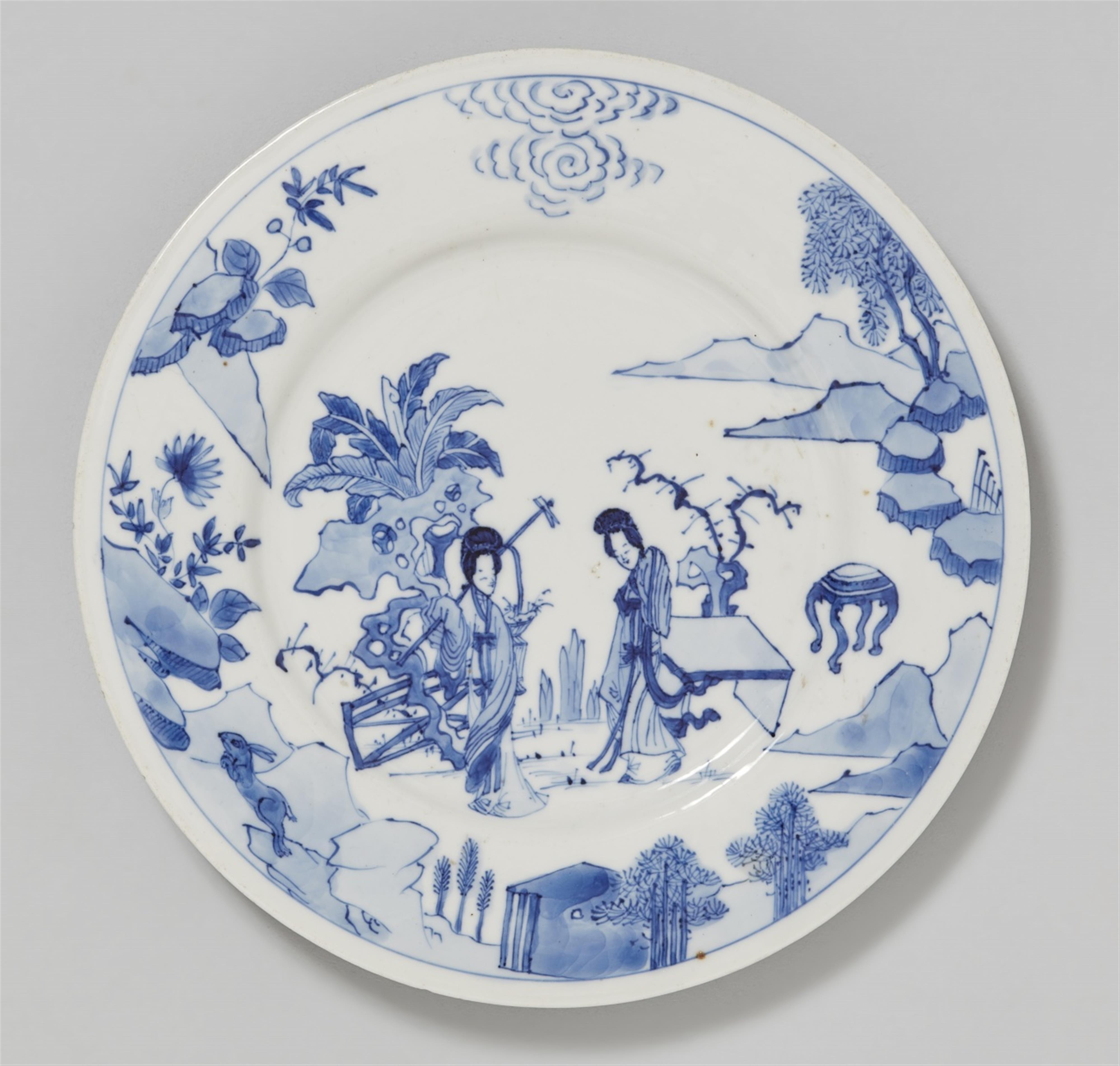 A blue and white dish. Kangxi period (1662-1722) - image-1