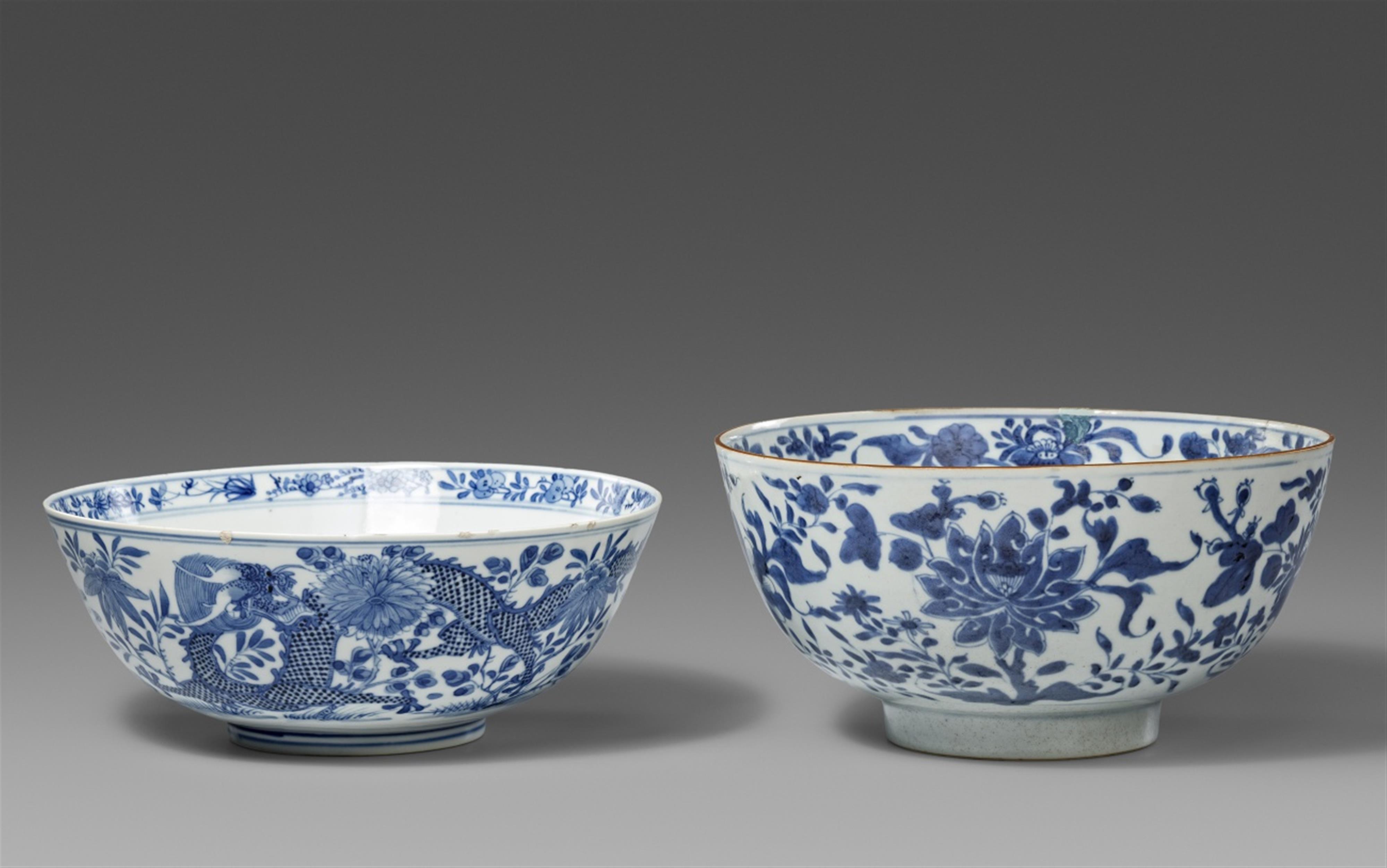 Zwei blau-weiße Schalen. Kangxi-Periode (1662-1722) - image-1