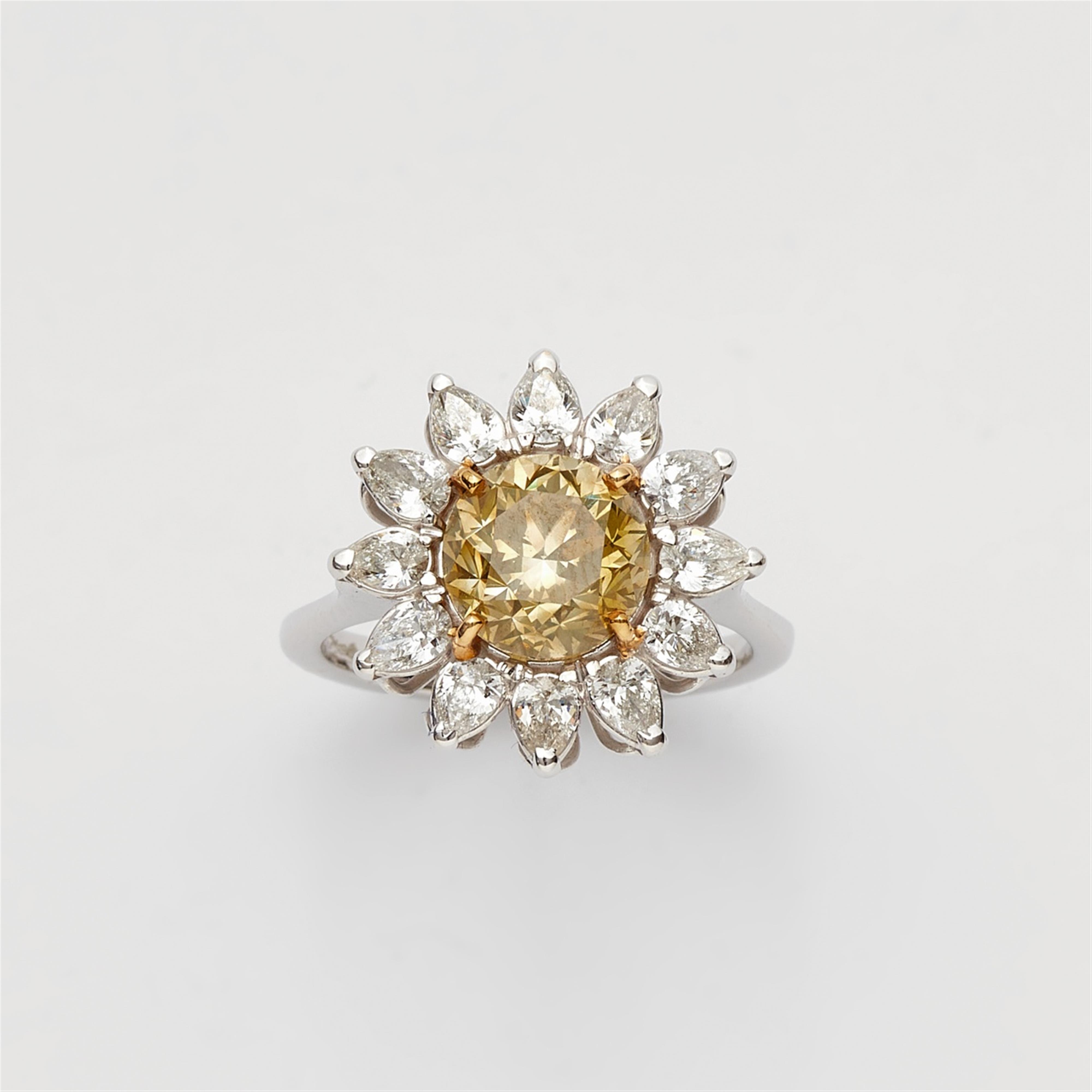 An 18k gold and fancy diamond ring - image-1