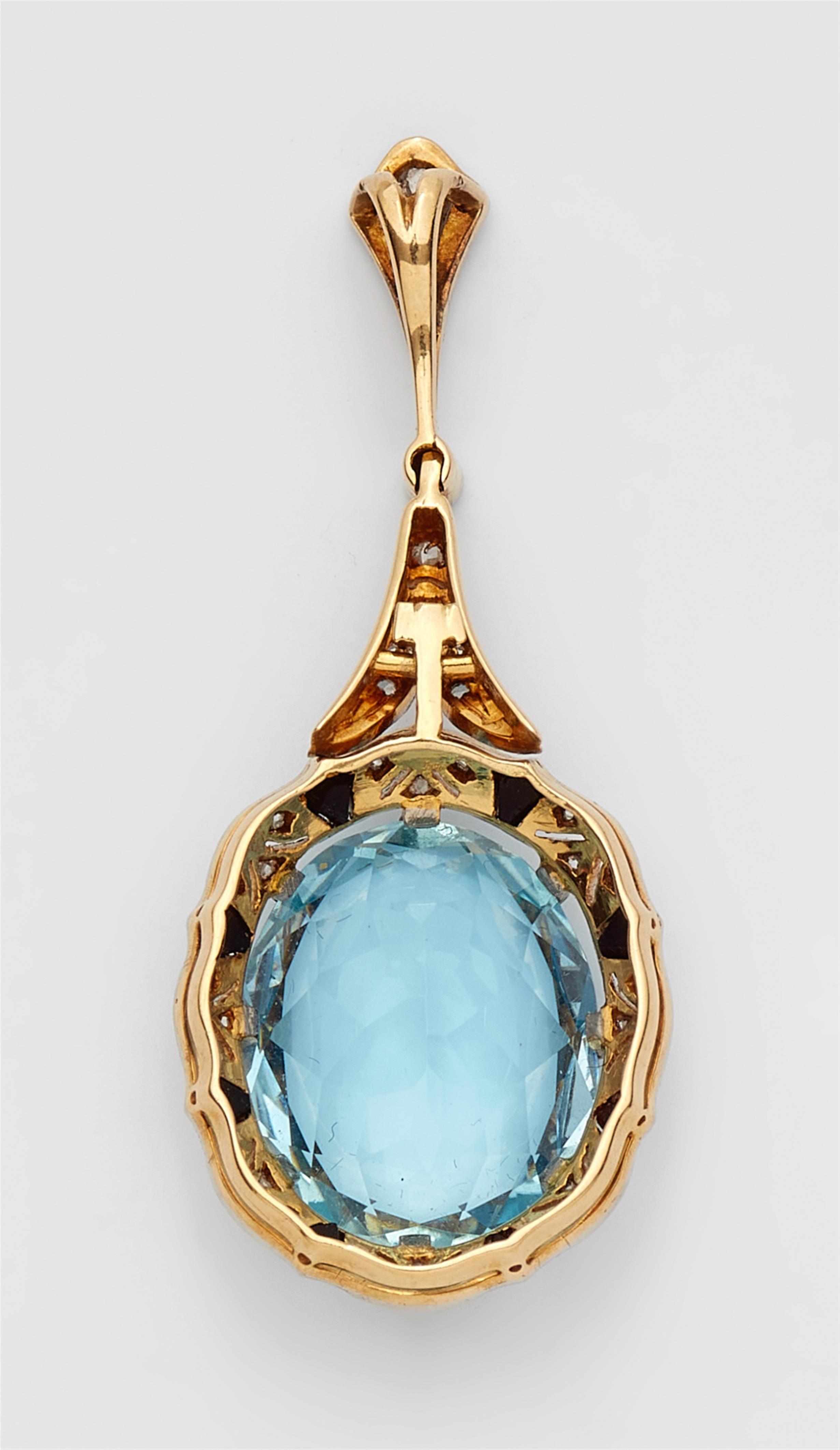 An Art Deco diamond and aquamarine pendant - image-2