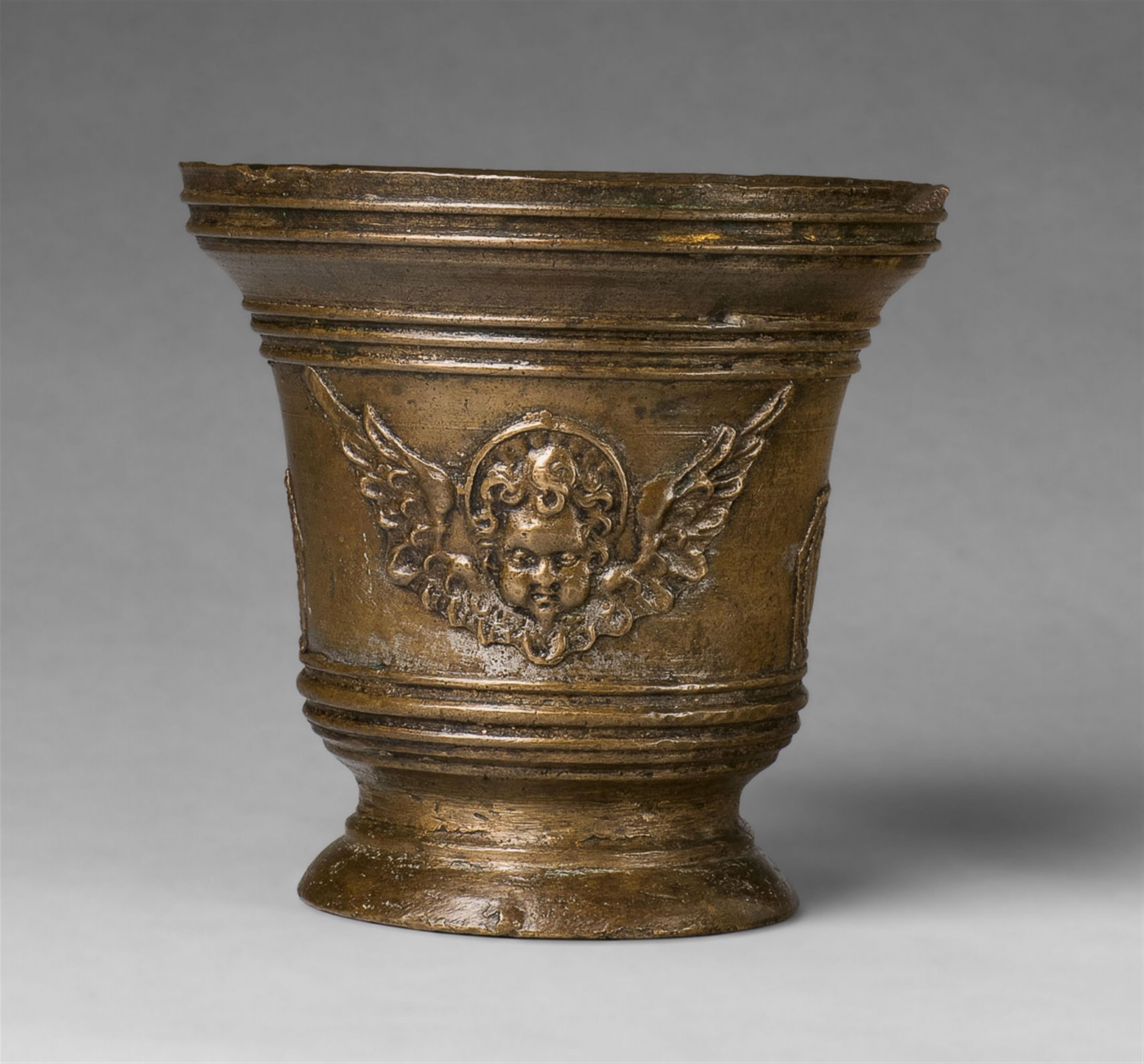 A Renaissance mortar with cherub's heads - image-1