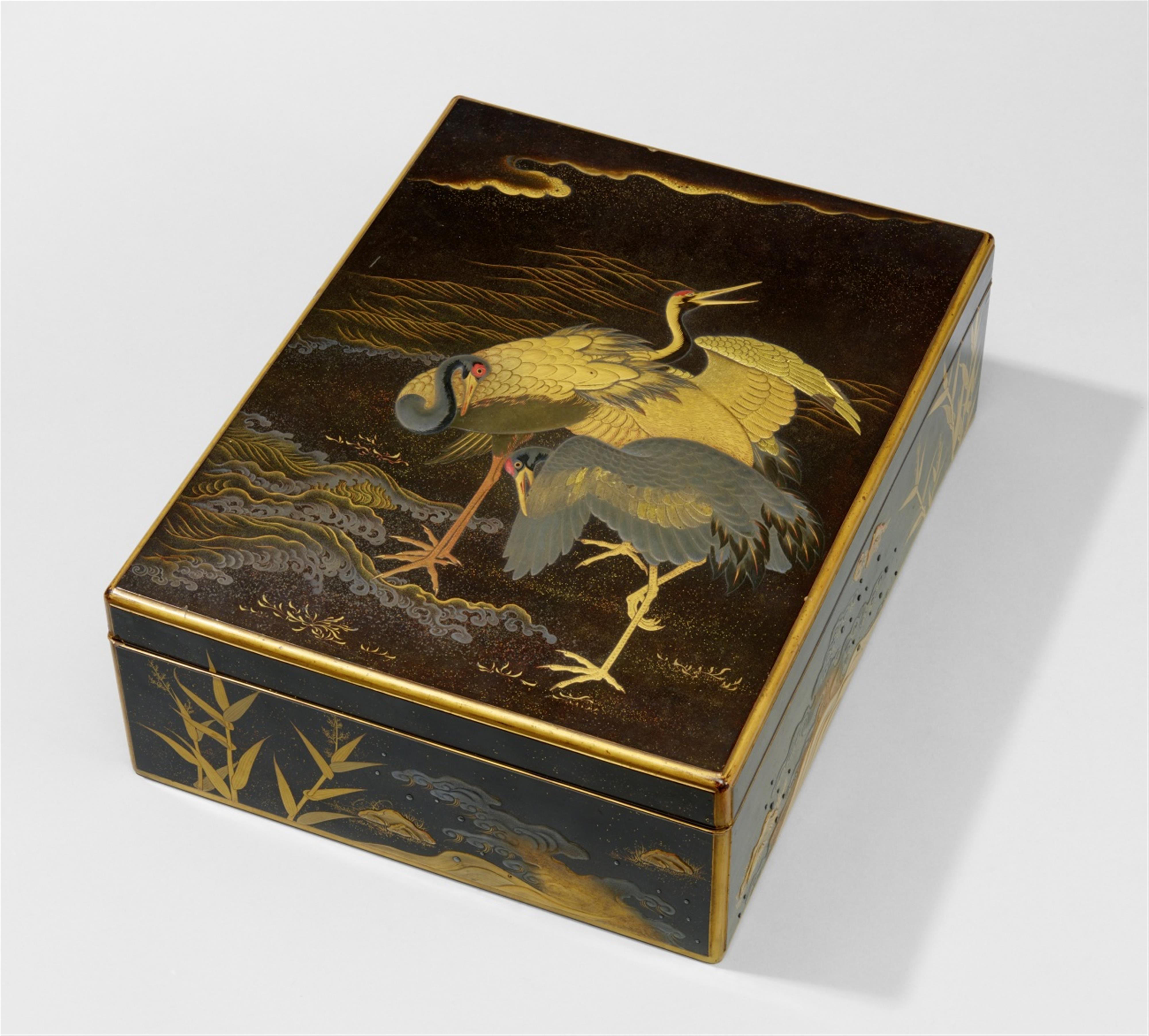 A large lacquer box. 19th century - image-1