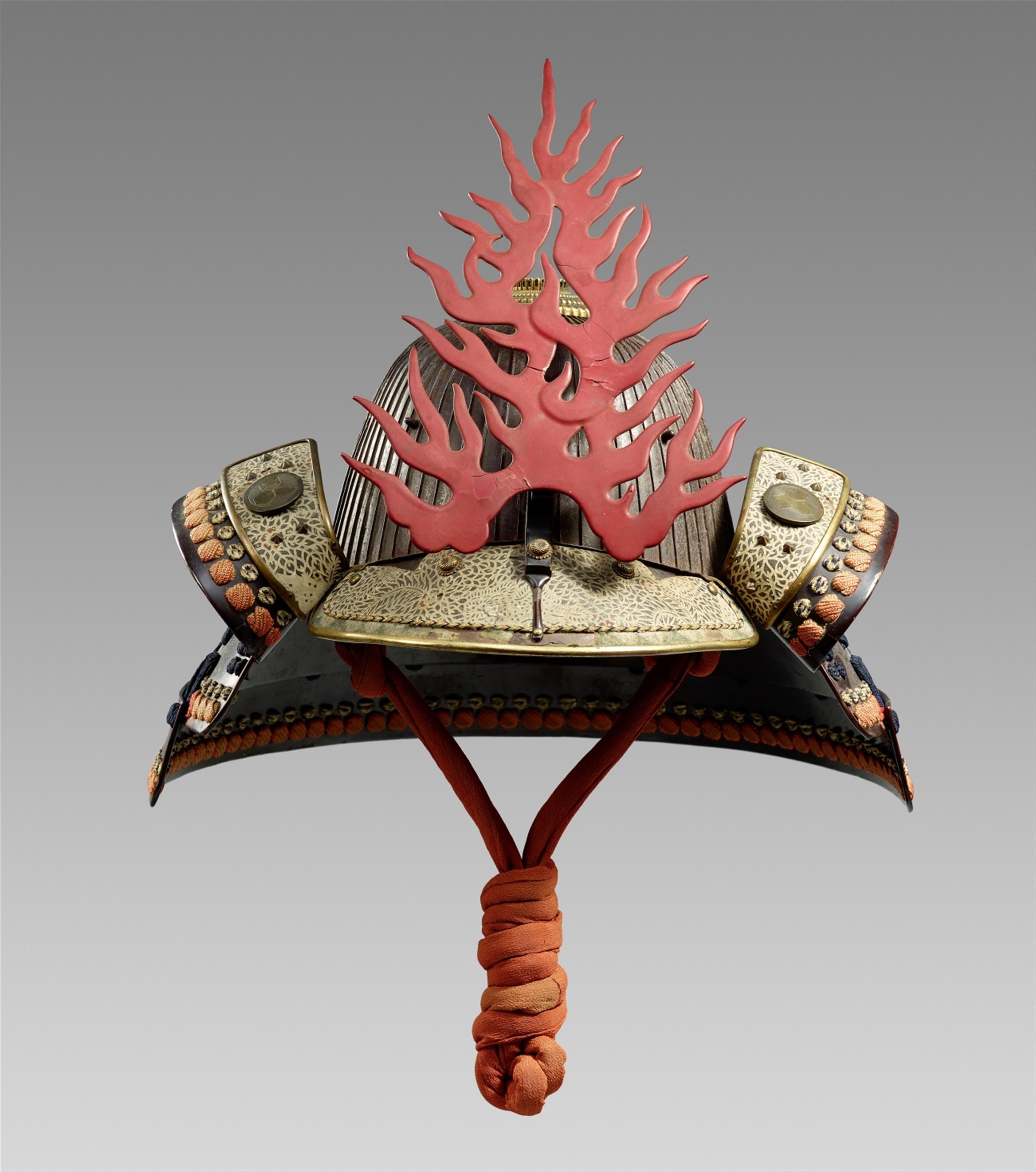 A 62-plate suji bachi kabuto. 17th century - image-1