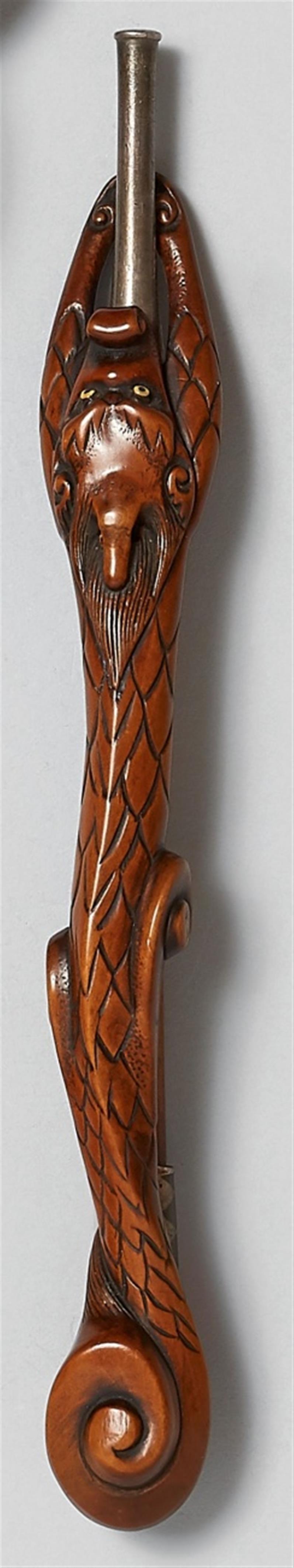 A boxwood kiseruzutsu with a pipe. 19th century - image-1