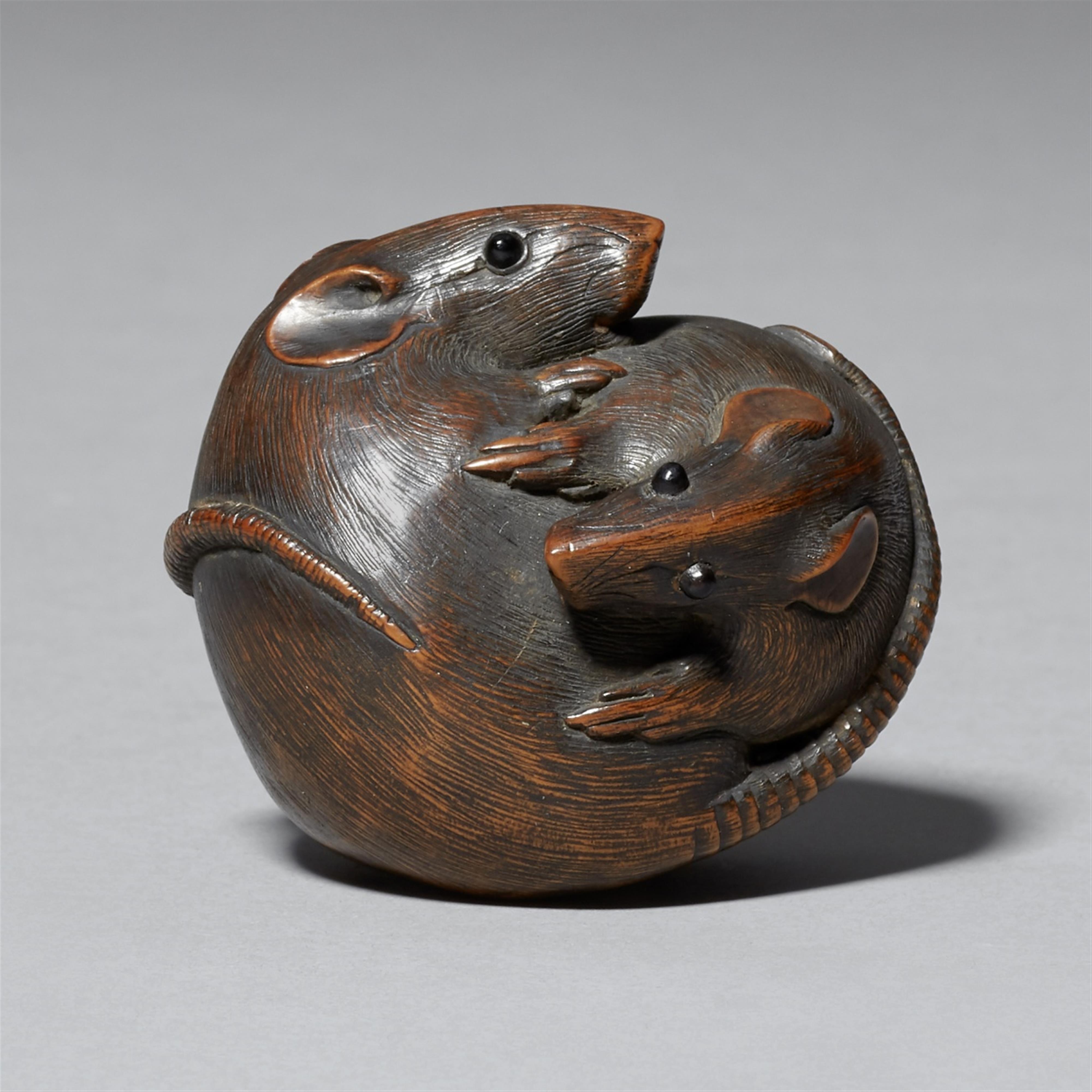 A boxwood netsuke of two rats. 19th century - image-1