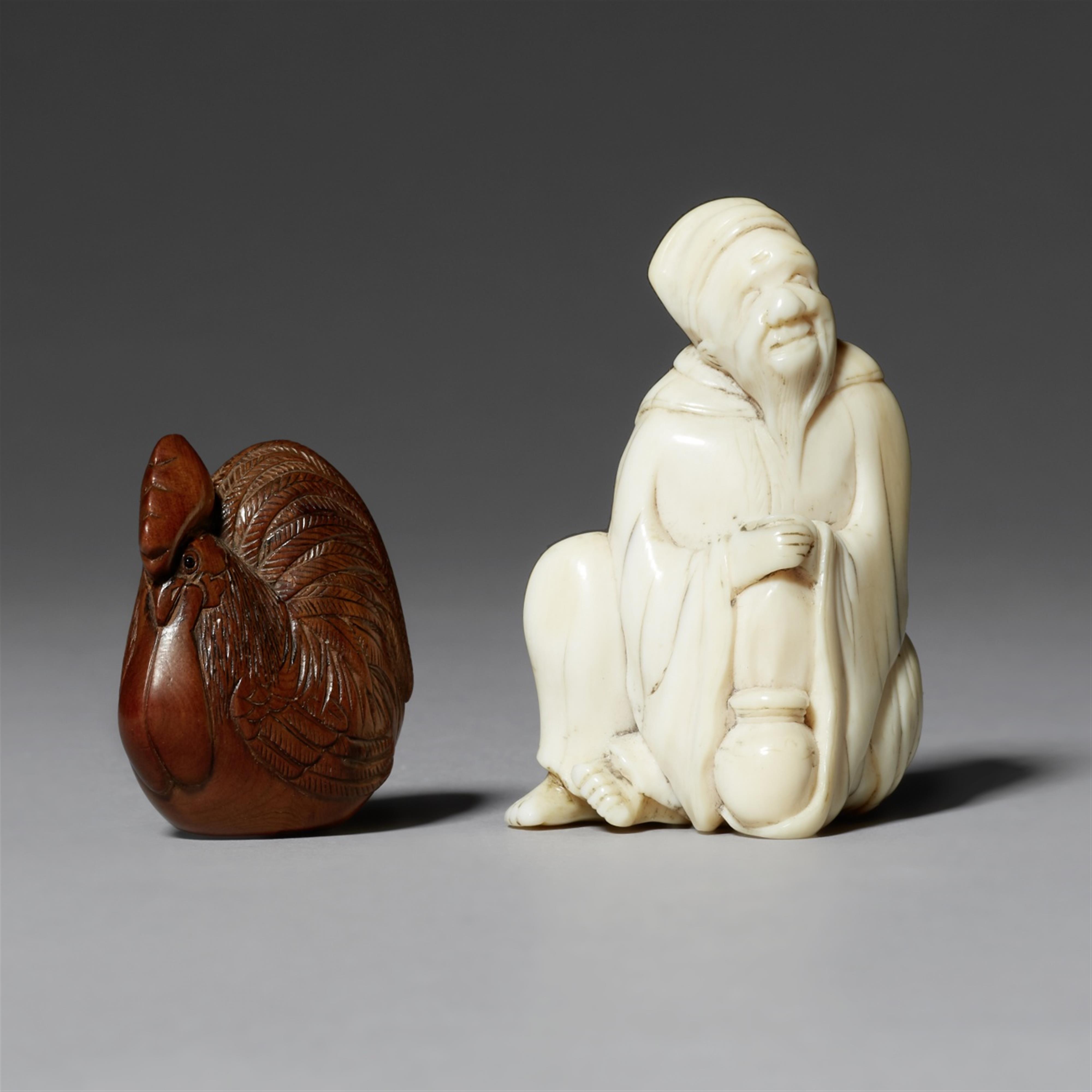 Zwei Netsuke. Holz und Elfenbein. 19. Jh. - image-1