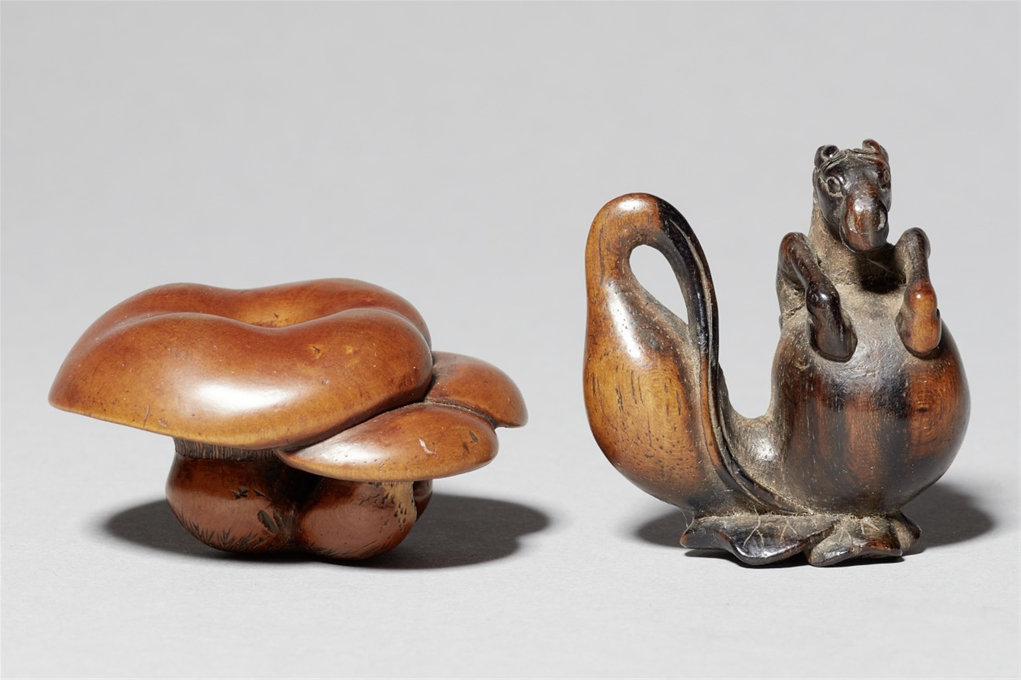 Zwei Netsuke. Holz. 18./19. Jh. - image-1