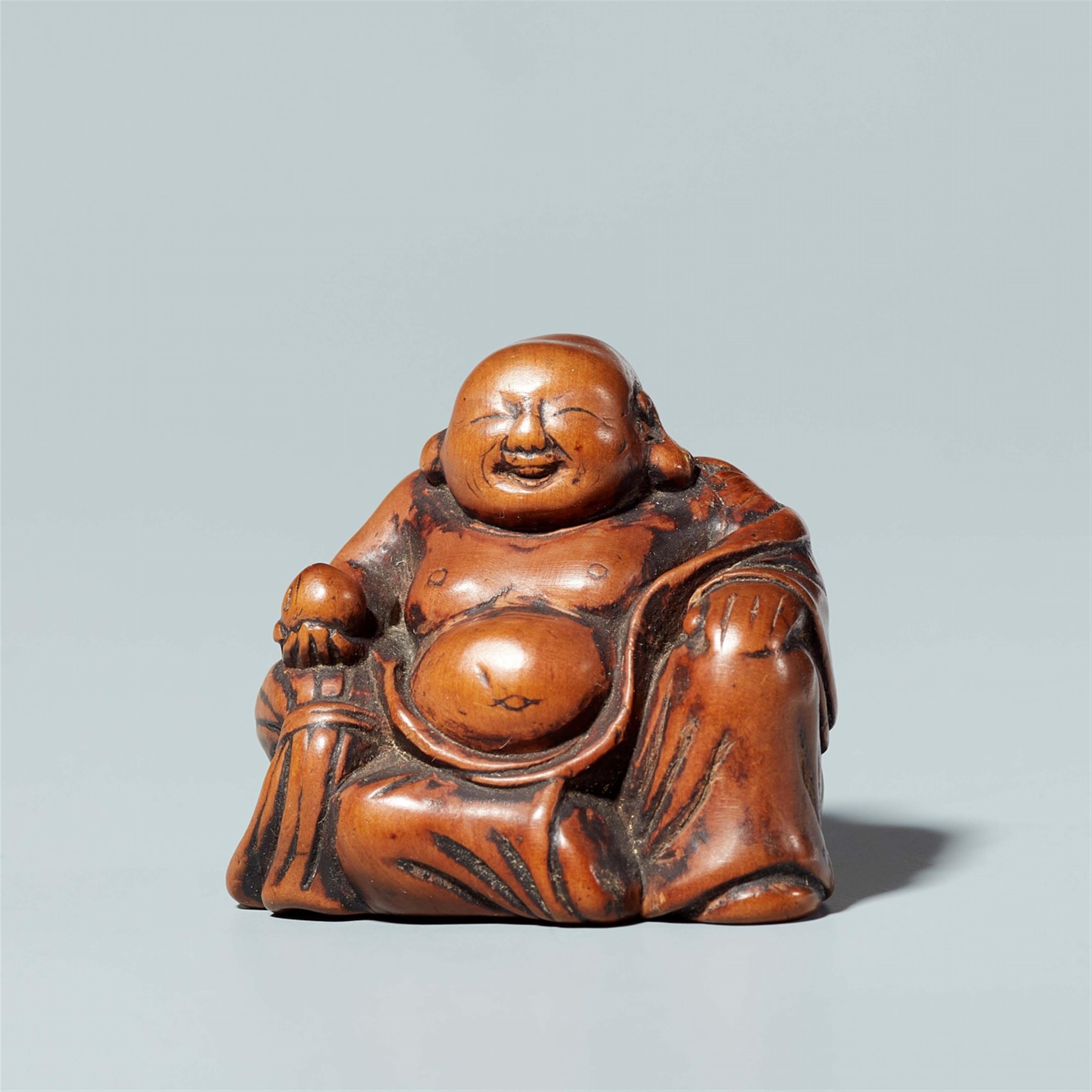 A boxwood netsuke of Hotei. 18th century - image-1