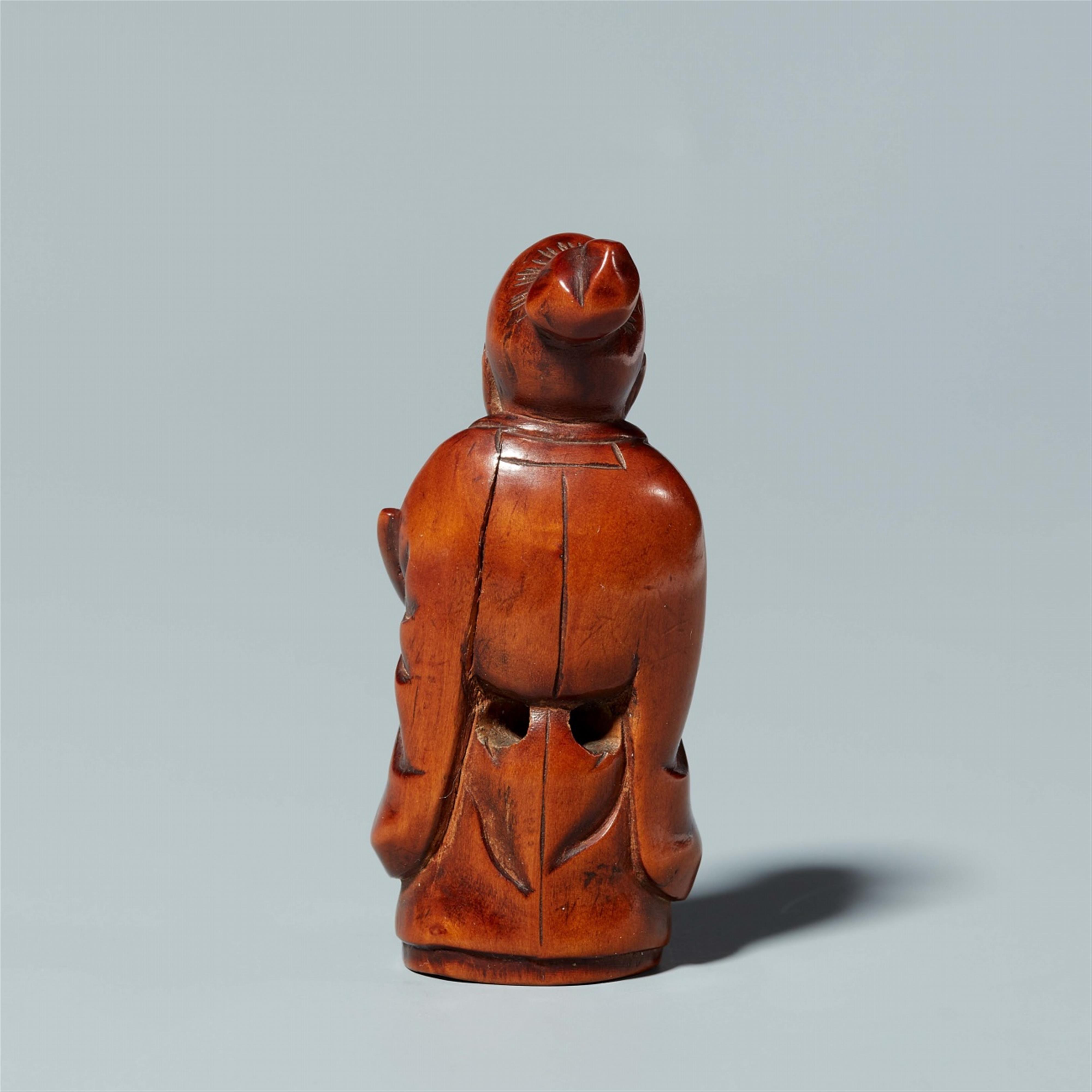 A boxwood netsuke of a sage. Around 1900 - image-3