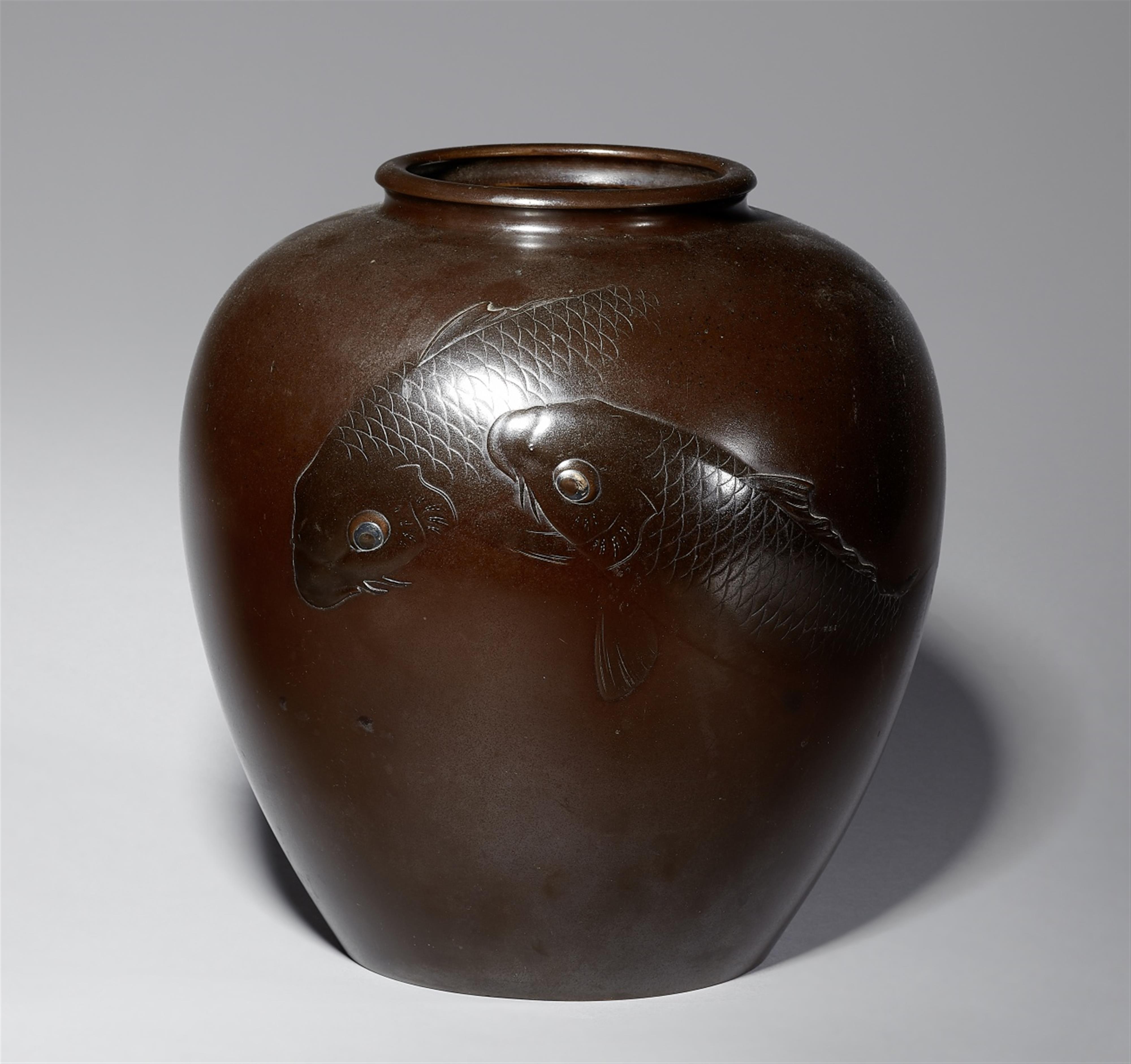 A large ovoid bronze vase. Around 1900 - image-1