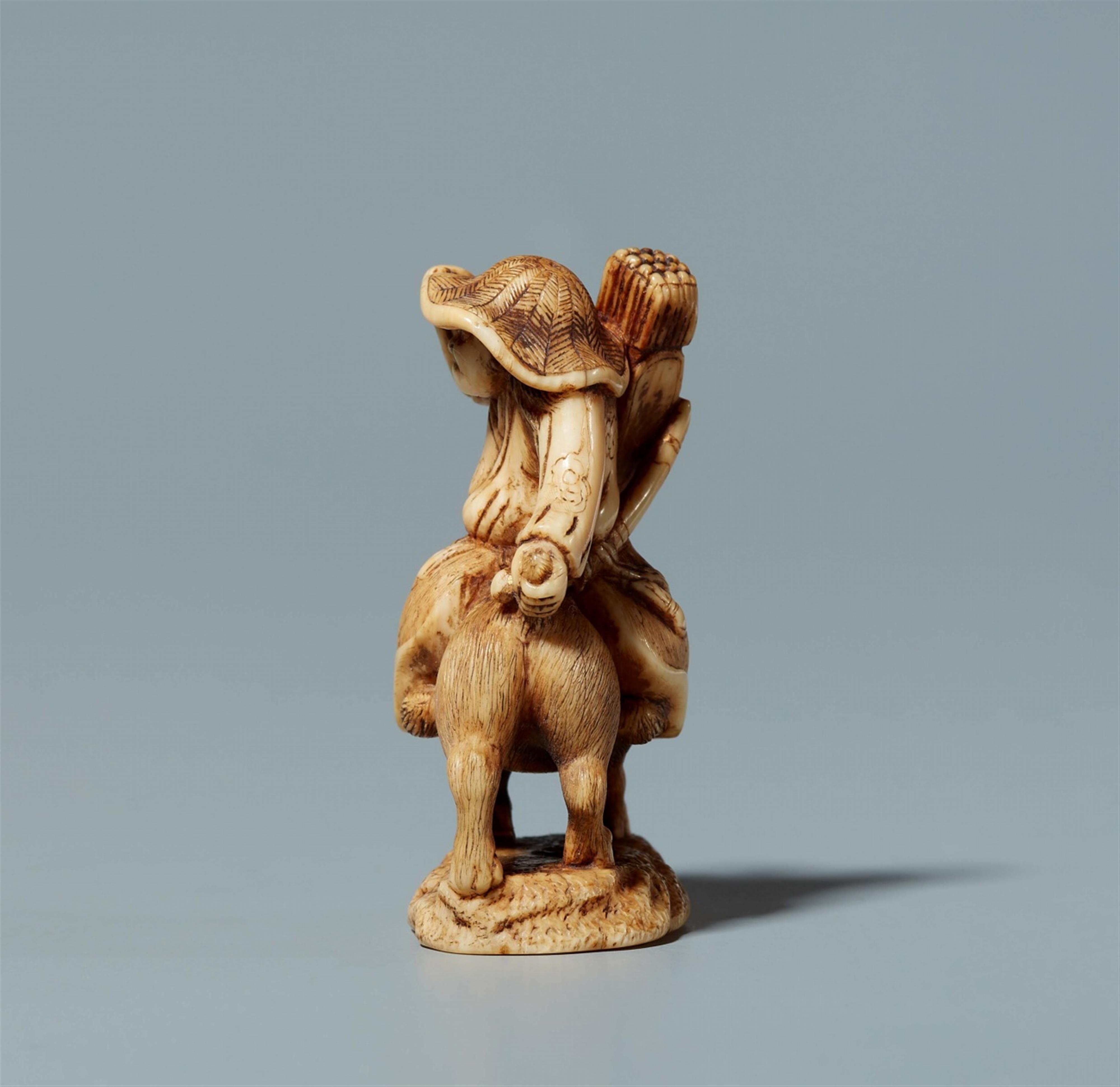 An  ivory netsuke of Nitta no shiro. Second half 19th century - image-4