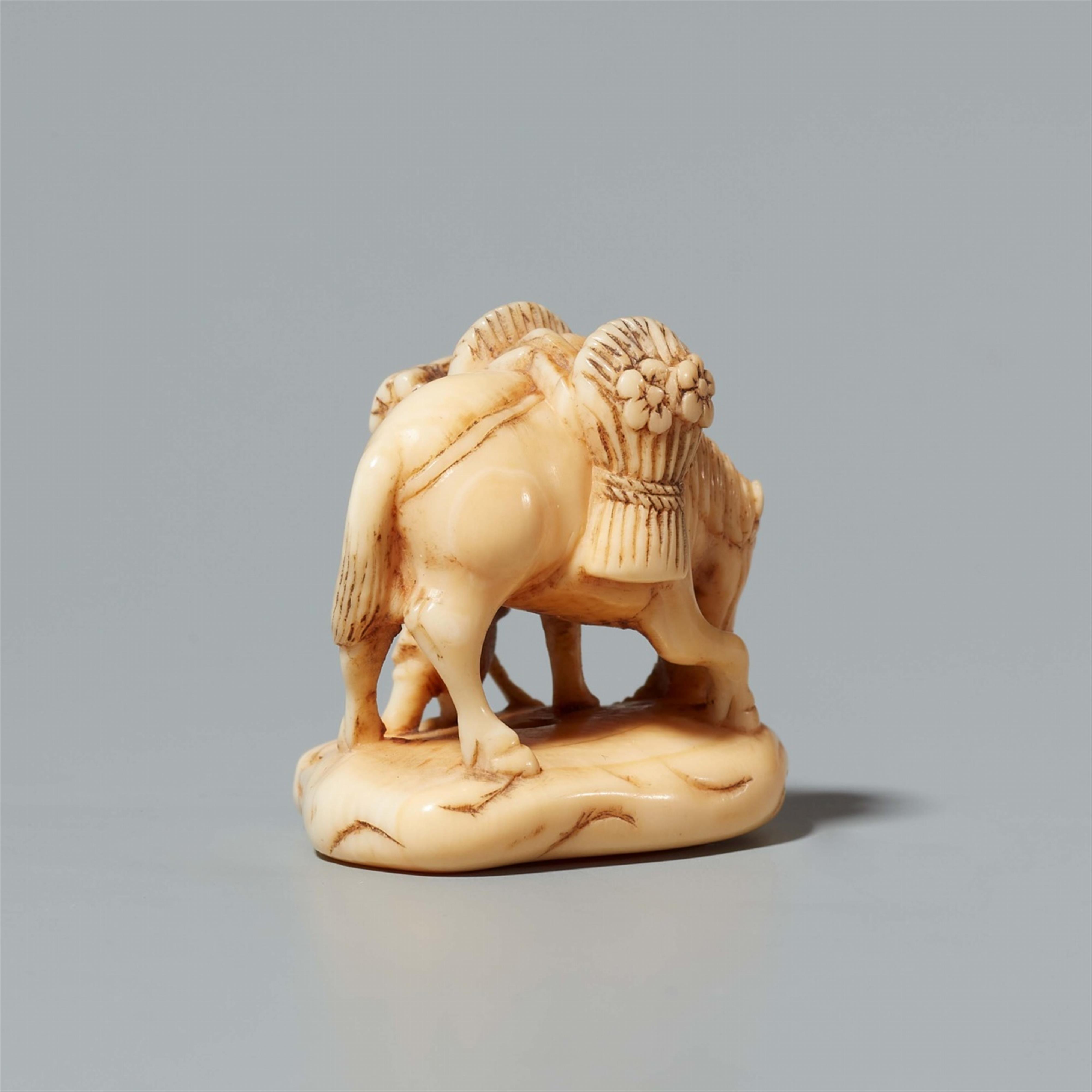 An ivory okimono netsuke of a farmer and a horse. Mid-19th century - image-3