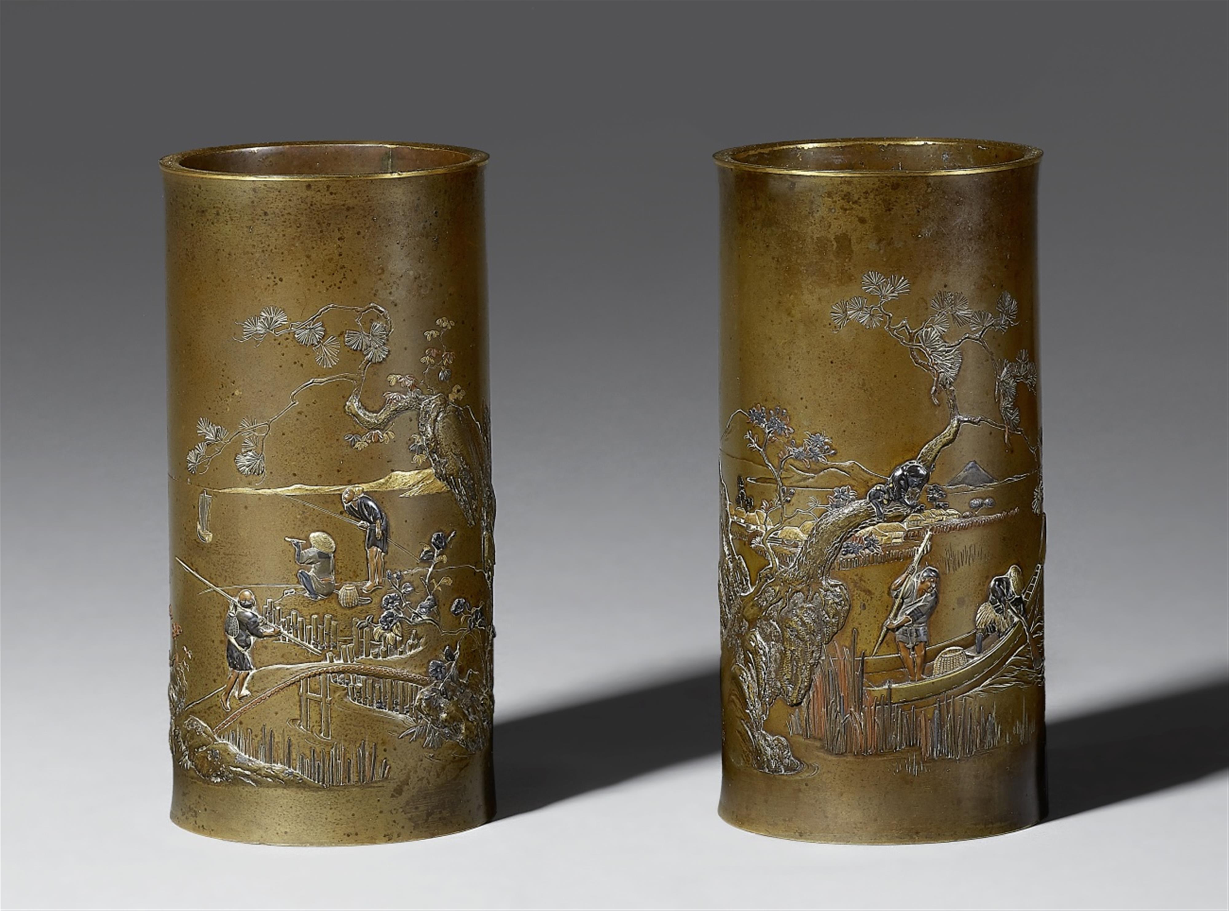 A pair of cylindrical bronze vases. Around 1900 - image-1