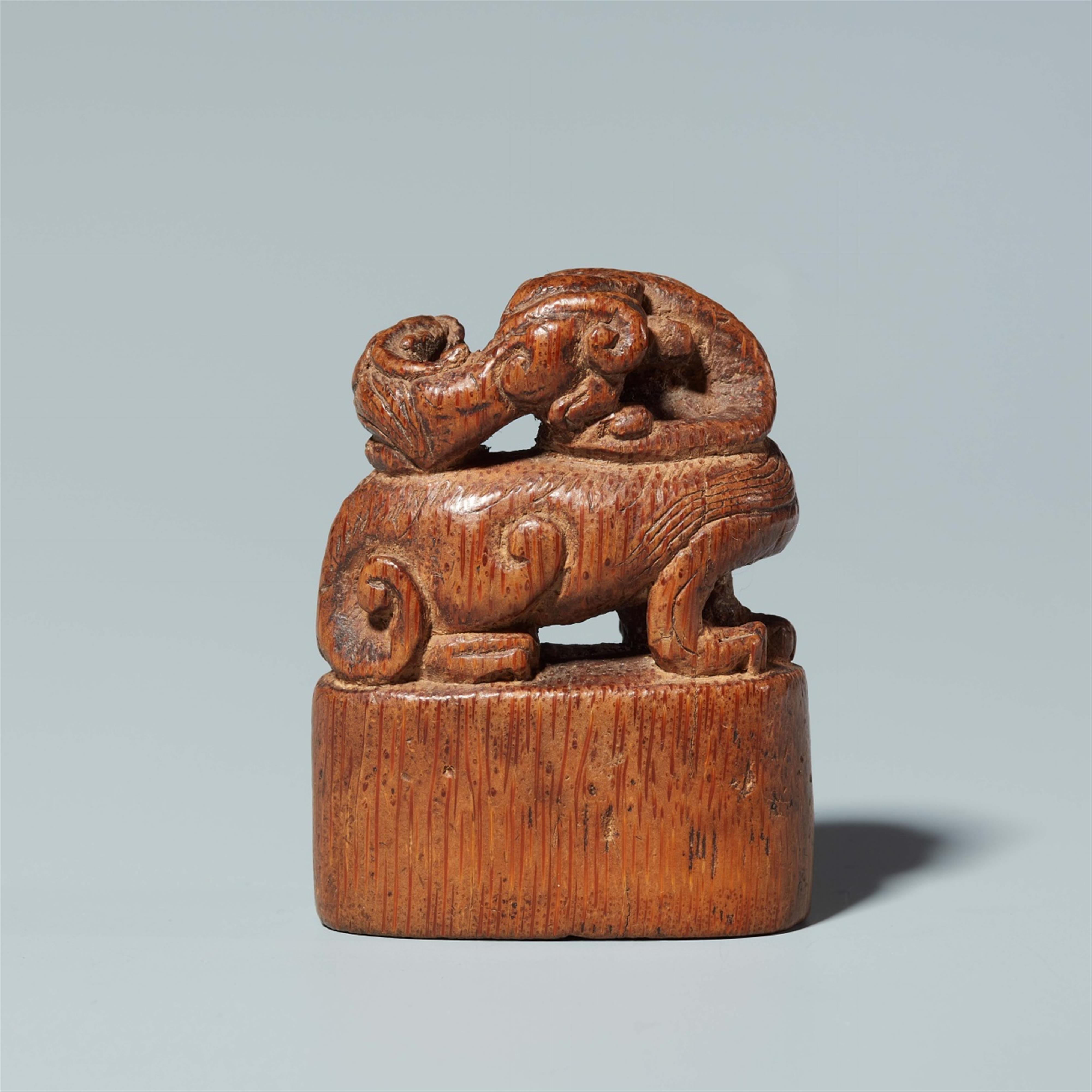 A bamboo seal netsuke. 18th/19th century - image-3