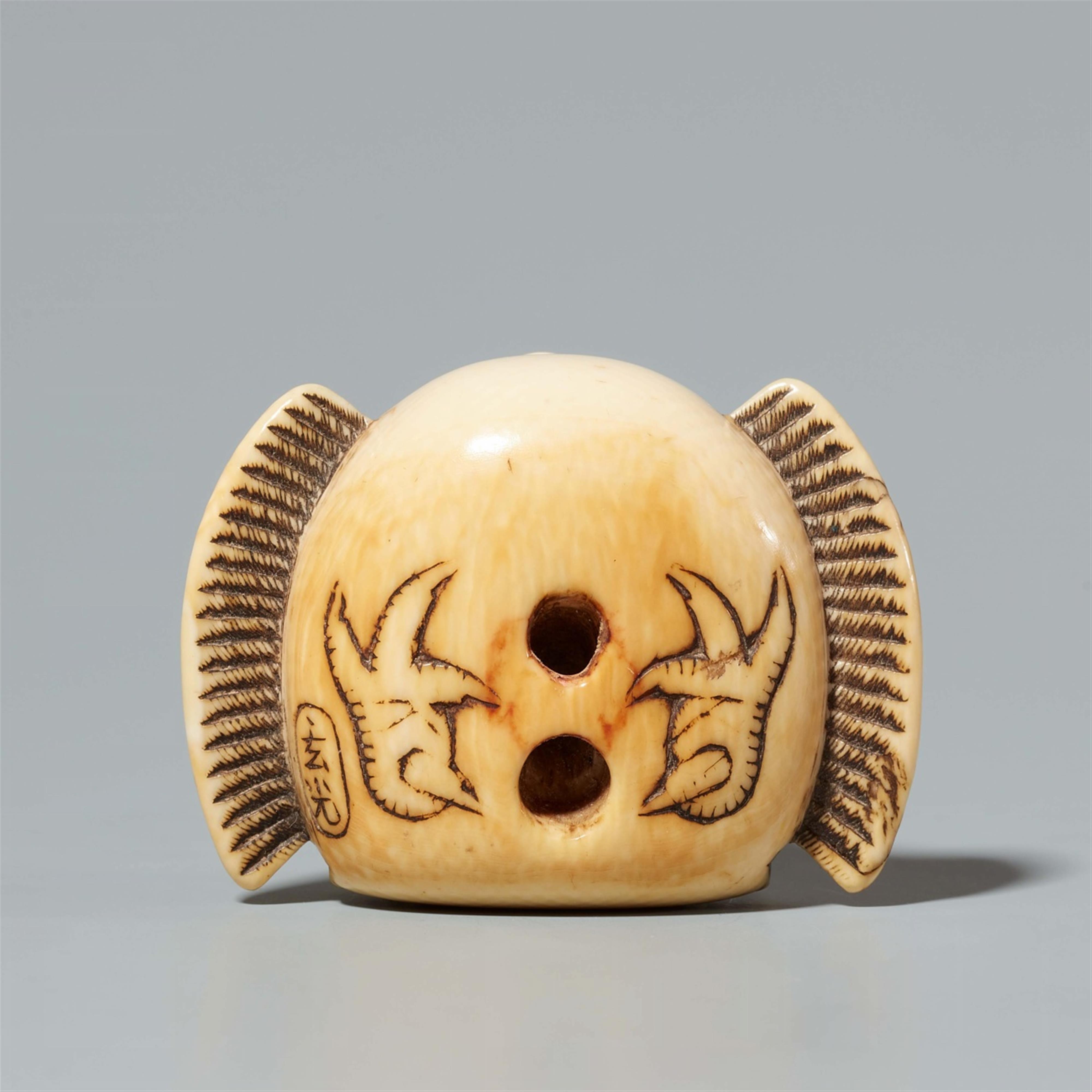 An ivory netsuke of a sparrow. Early 19th century - image-5