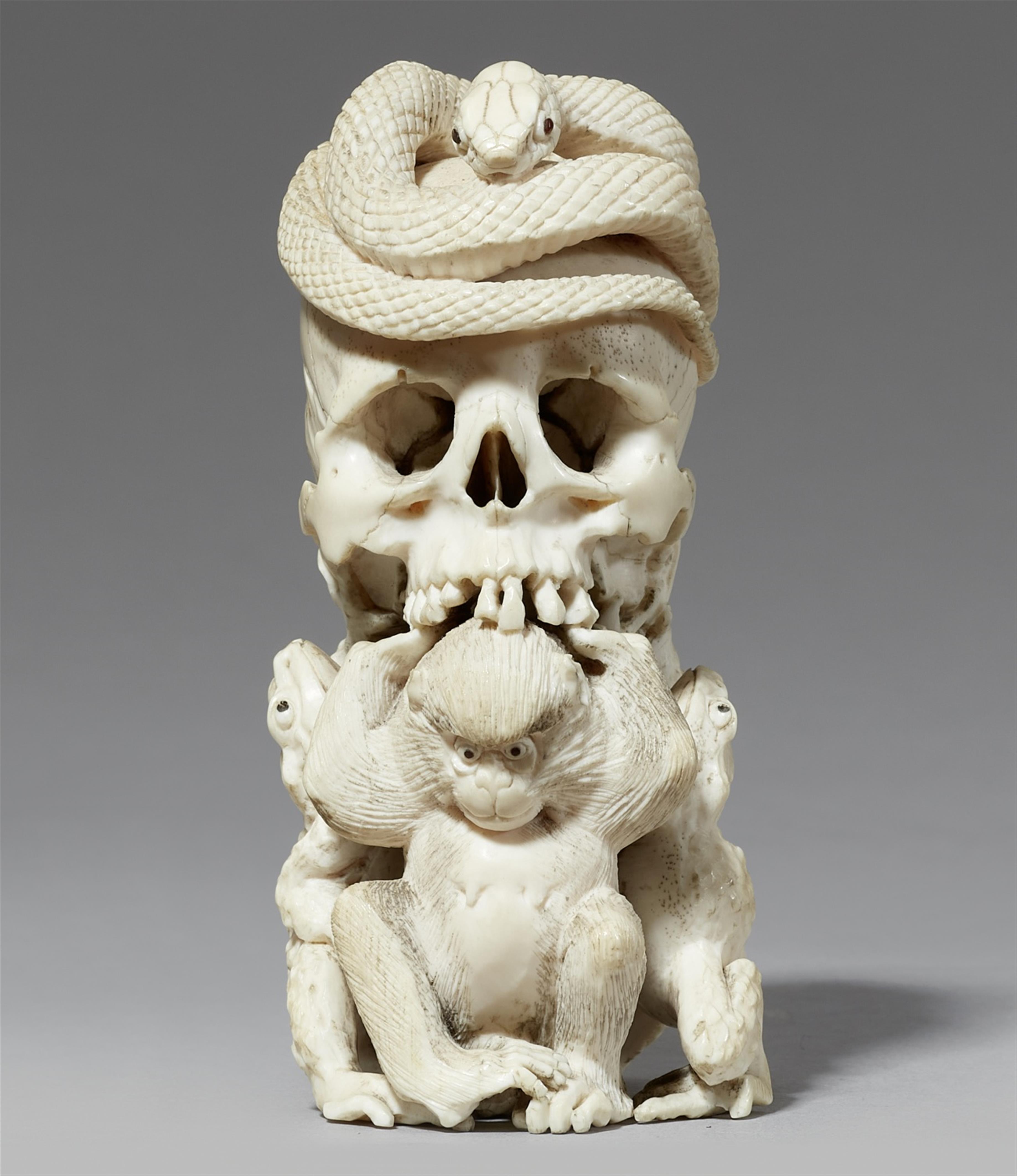 An ivory okimono of sansukumi. Late 19th century - image-1