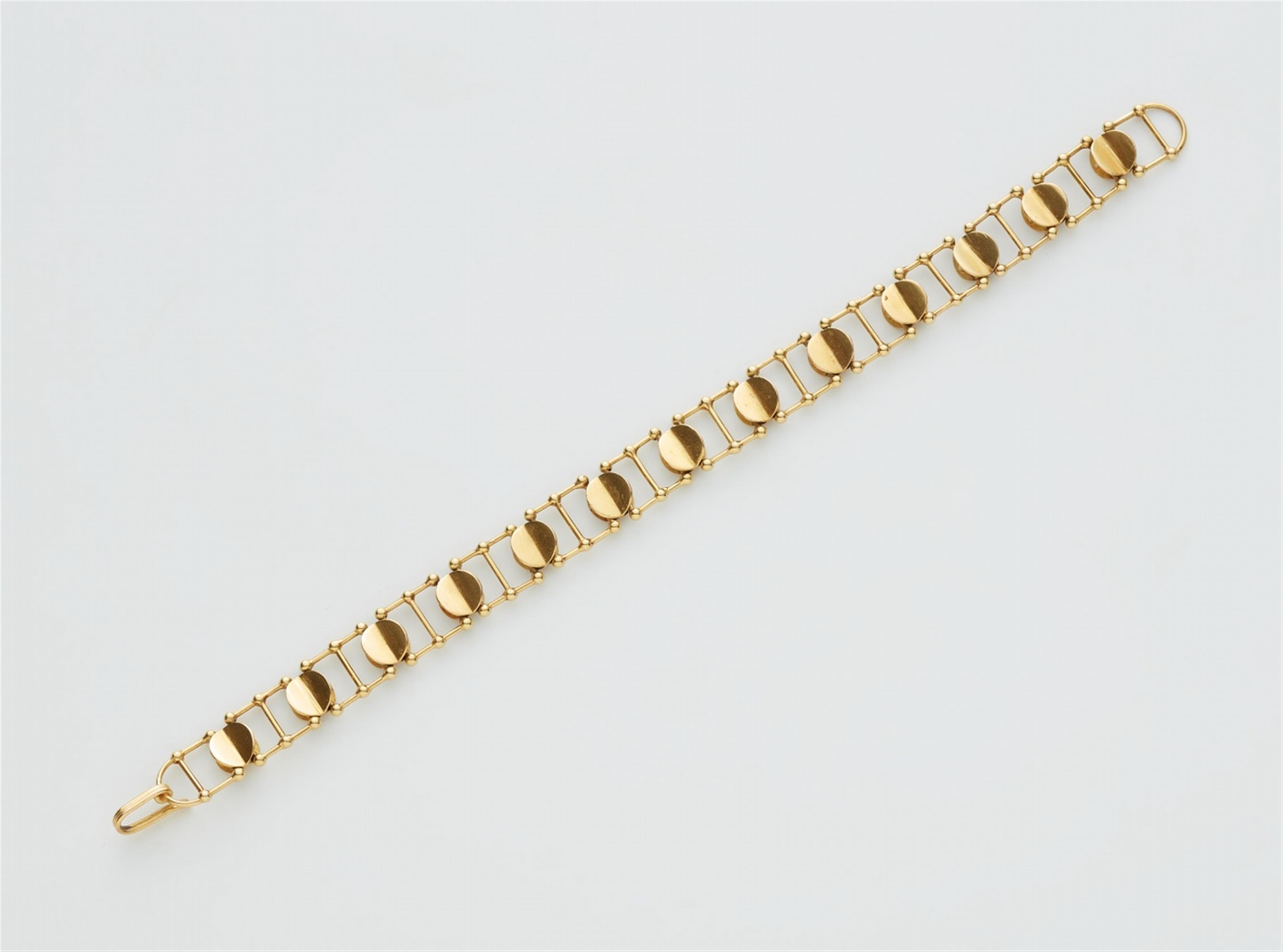 An 18k gold bracelet - image-1