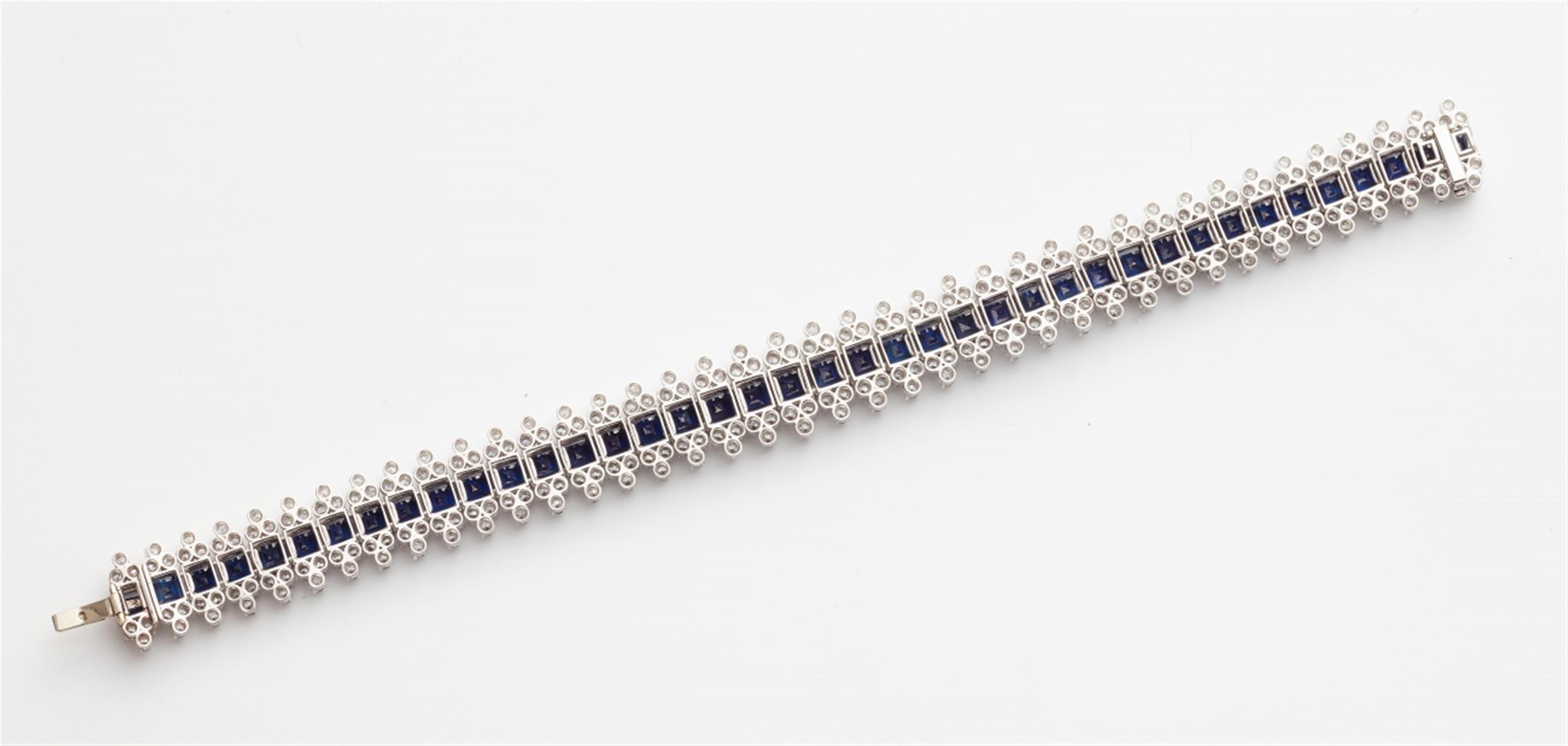 An 18k white gold sapphire bracelet - image-2