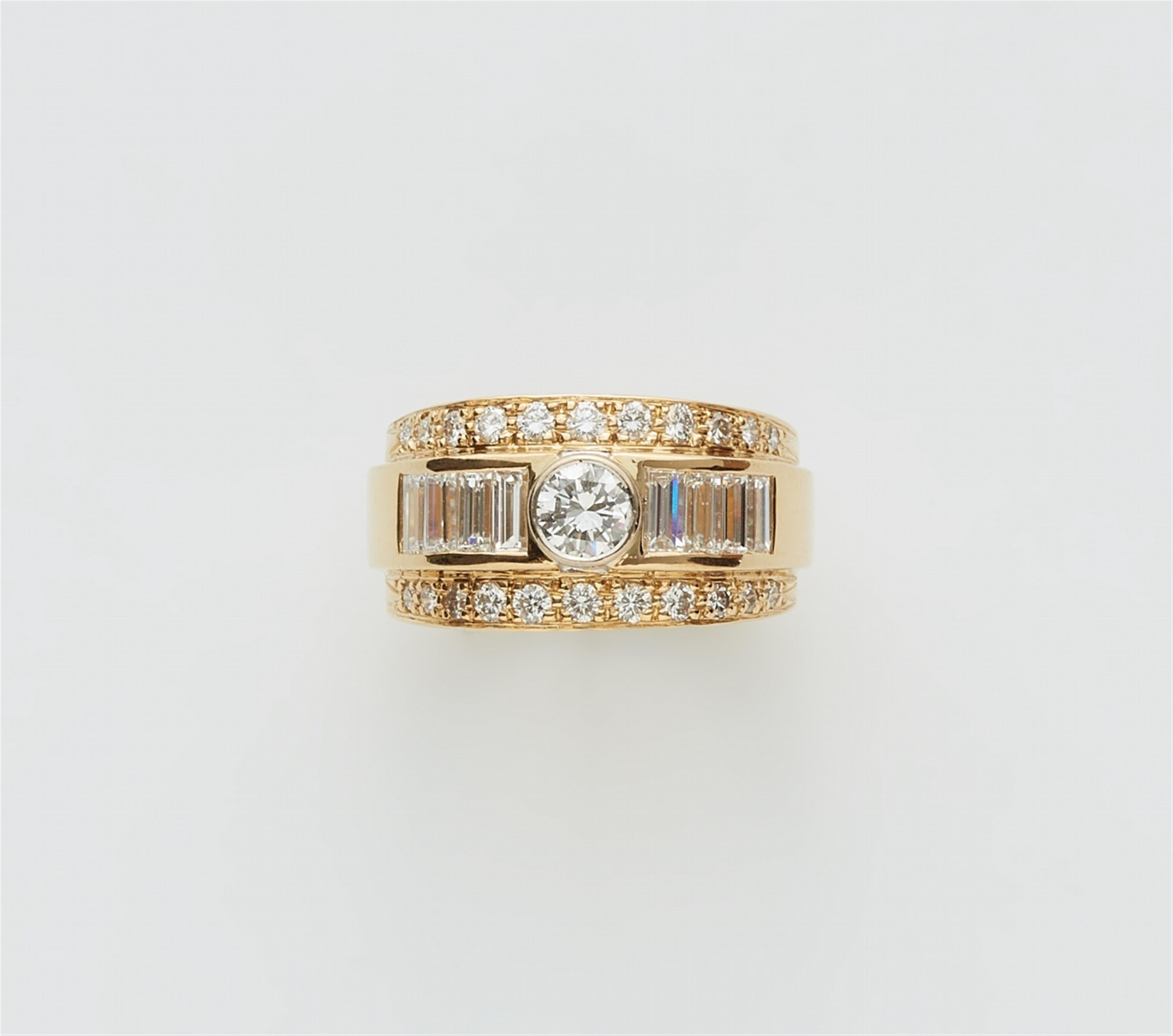 An 18k gold diamond ring - image-1