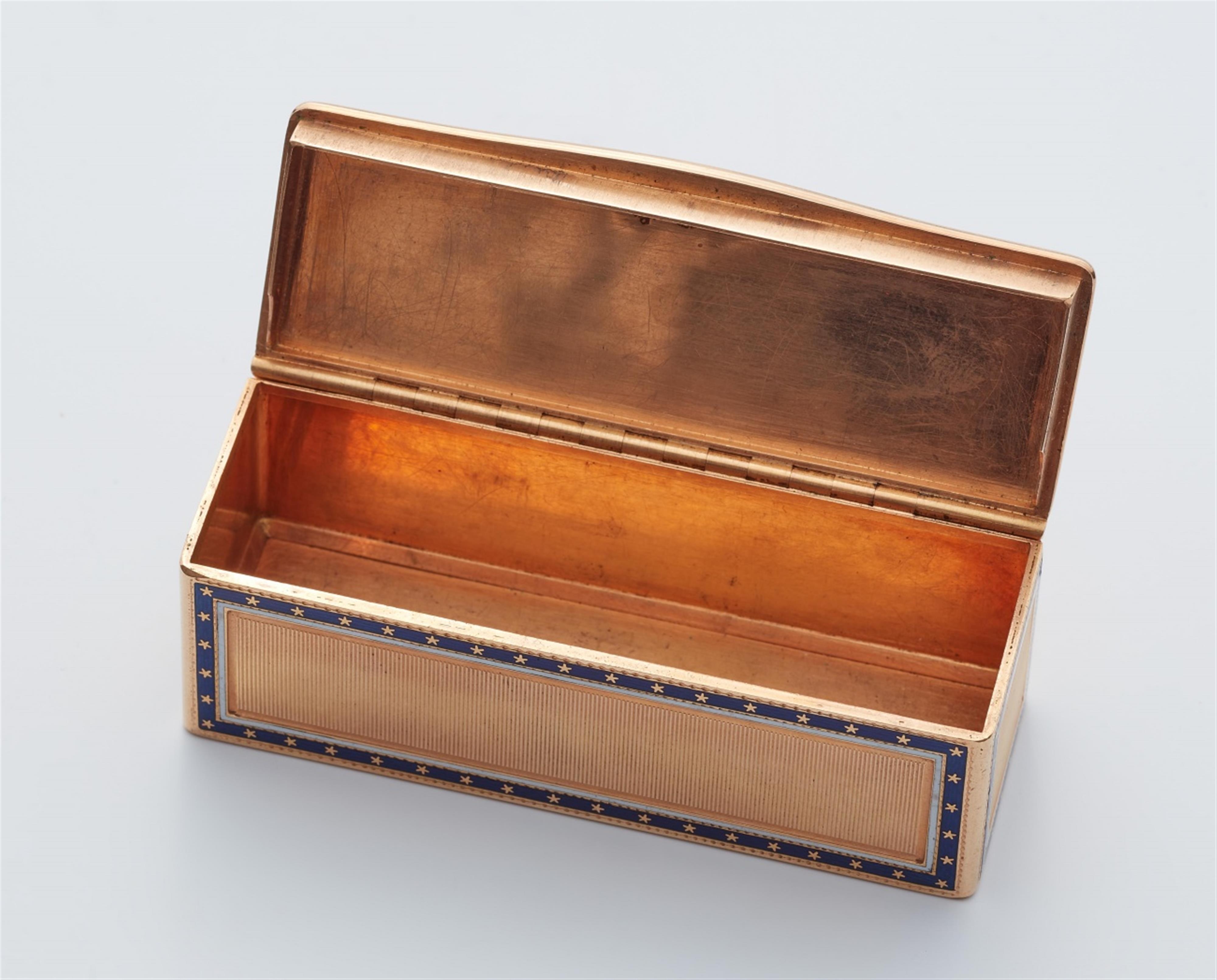 A 14k gold enamel Louis XVI snuffbox - image-2