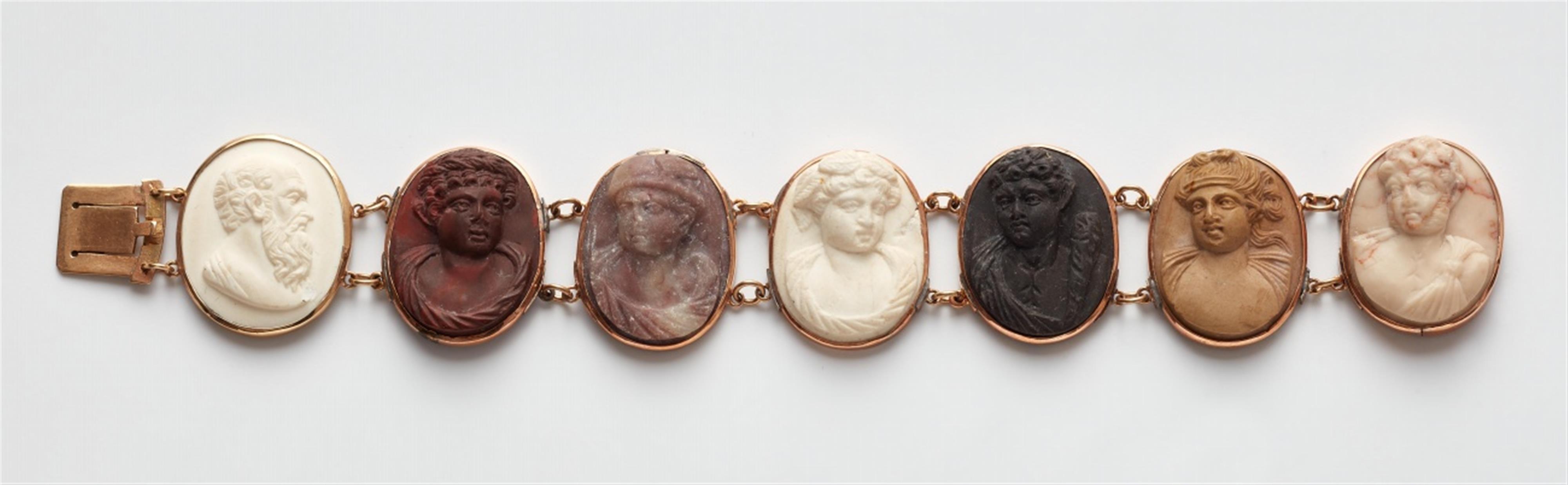 A 9k red gold lava cameo souvenir bracelet - image-1